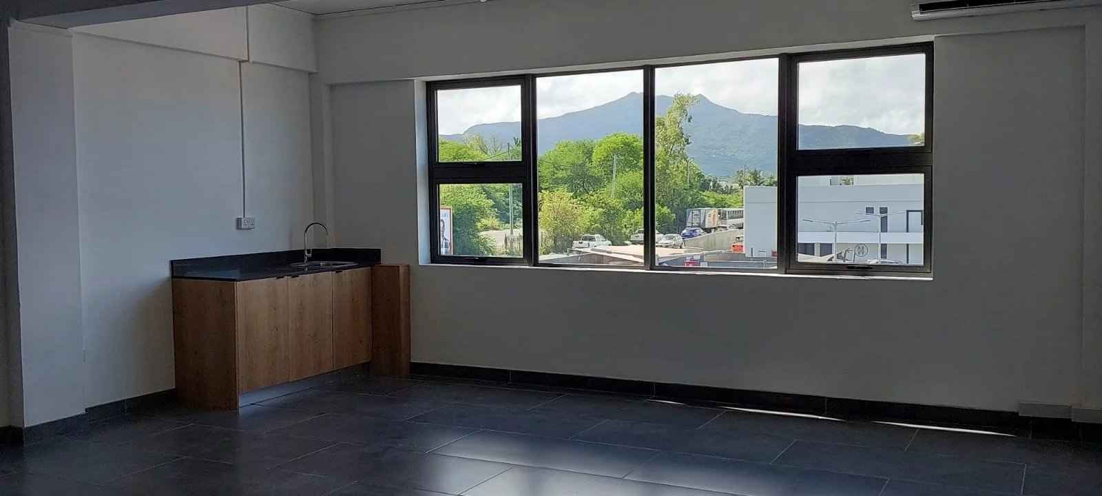 F3b7ec2051bbdf3cec8de59080e6d399 e1e82f42f9 1600 original - Translation missing: en.helpers.application.image_tag.default_alt