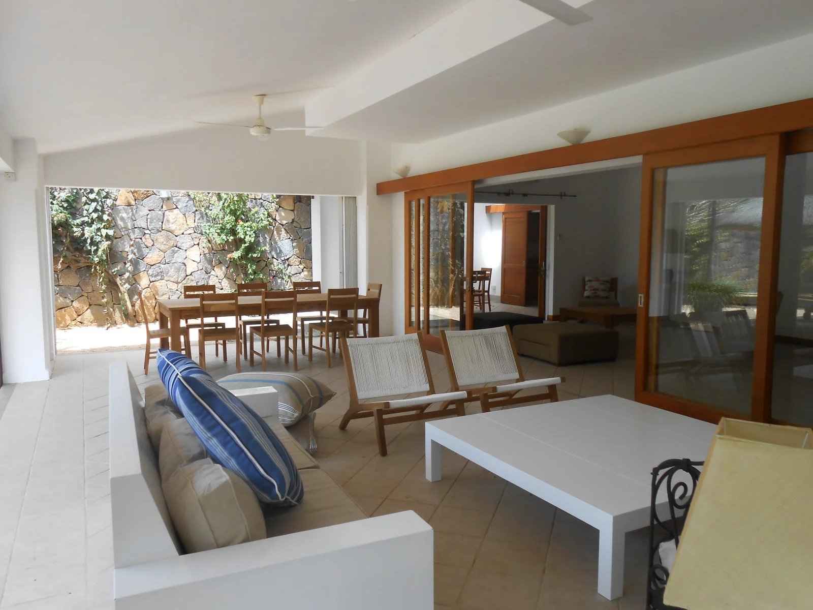 5bcff354cda48b850ee843d7aa89ffd7 c4200725cb 1600 original - Translation missing: en.helpers.application.image_tag.default_alt