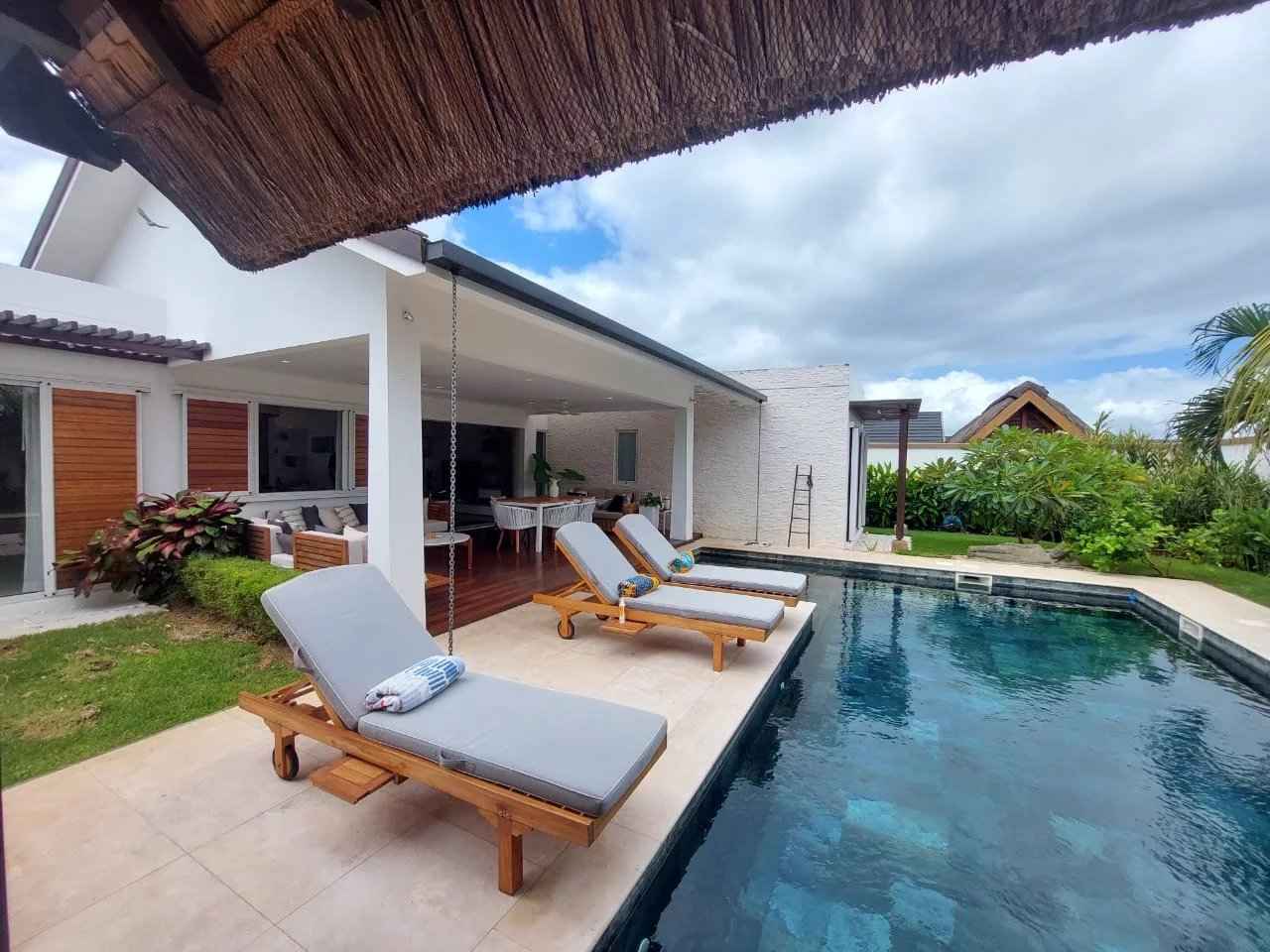 D9d6339d21a781e3a9e68ebd33c76f9e 984bee7d2a 1280 original - Attribut alt par défaut.