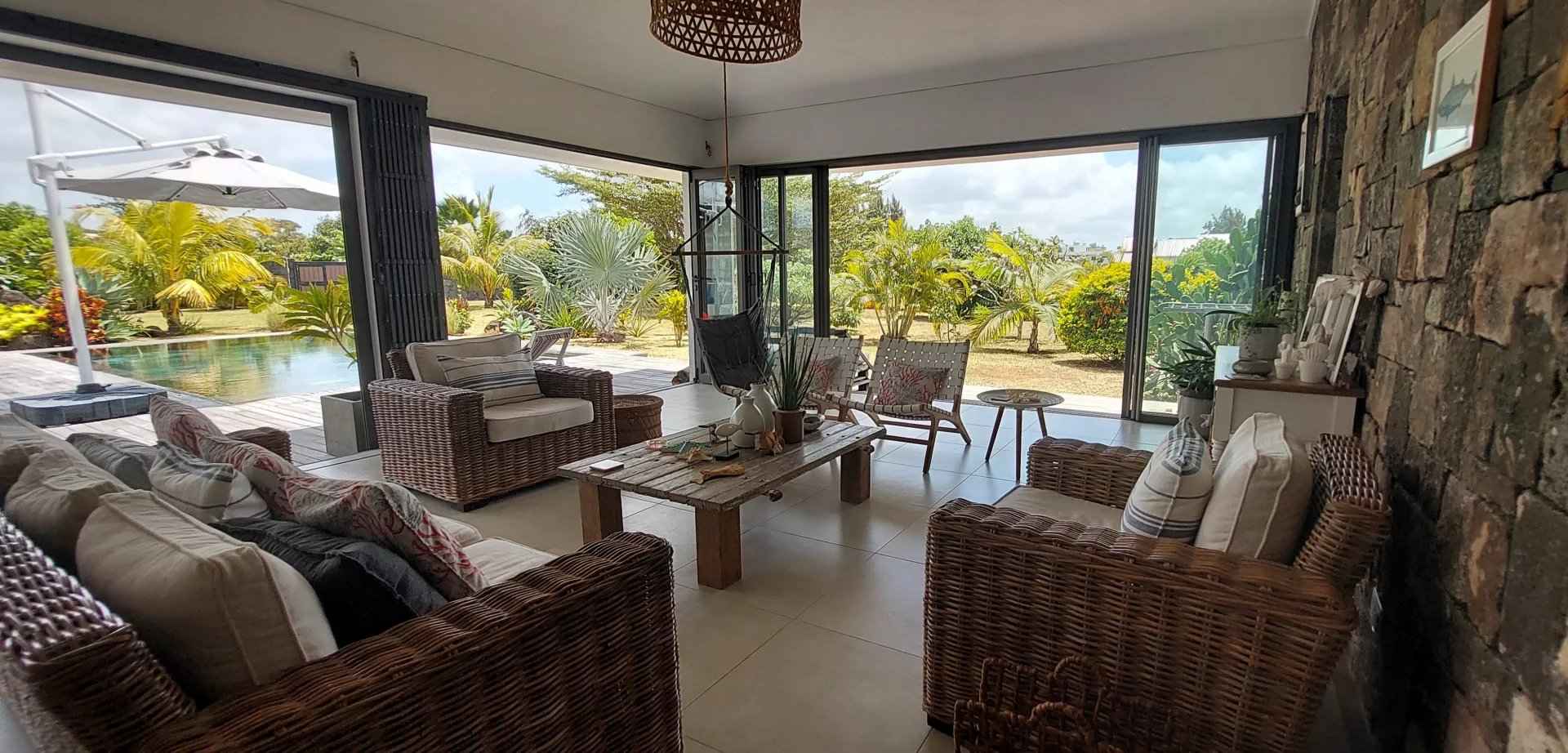 F3dfcdb7928ba9a1f6d2b28622e16d81 e3c580f6f0 1920 original - Attribut alt par défaut.