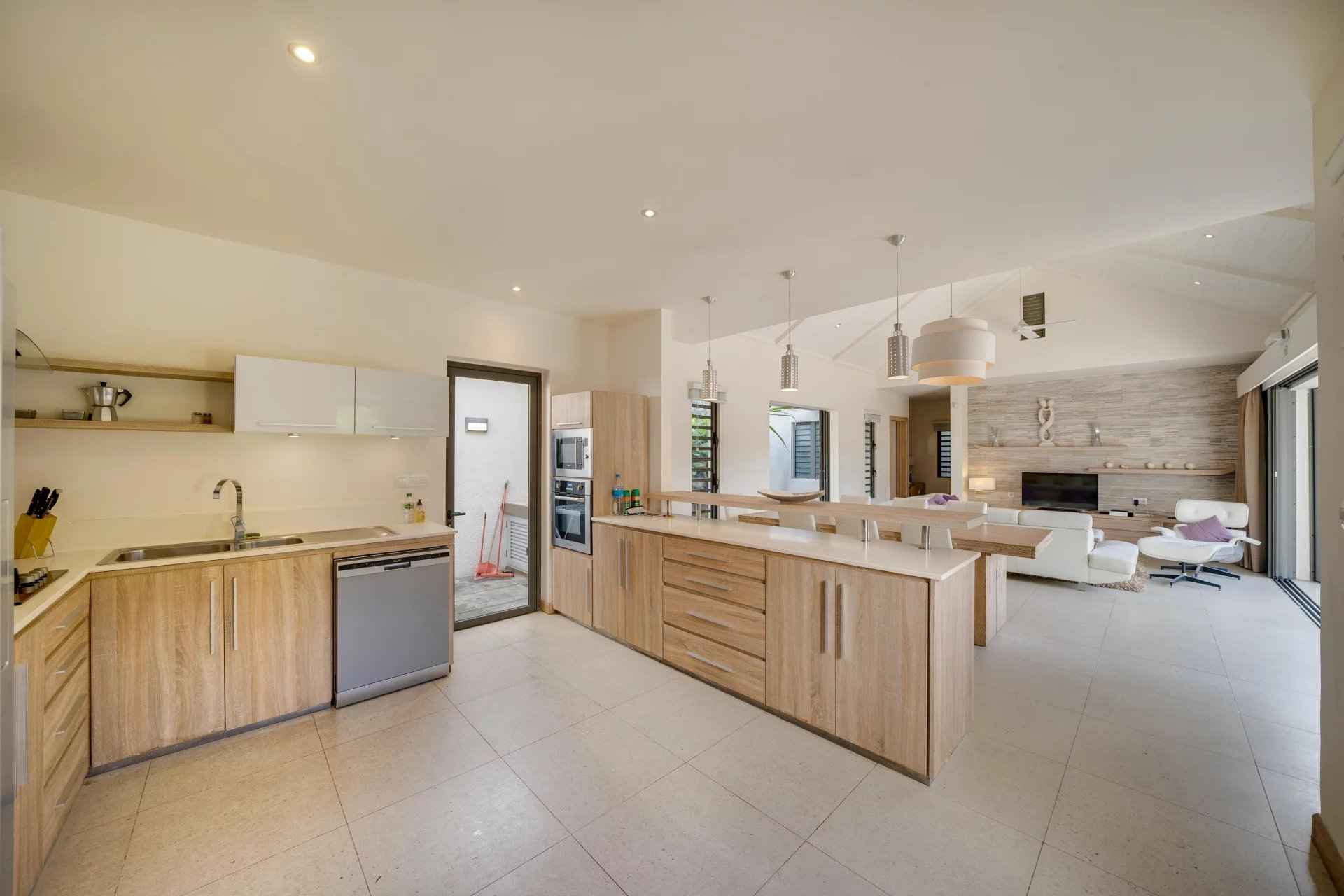 81182f10d4bfe358b3e05aa378f42959 894c0b3cc8 1920 original - Translation missing: en.helpers.application.image_tag.default_alt