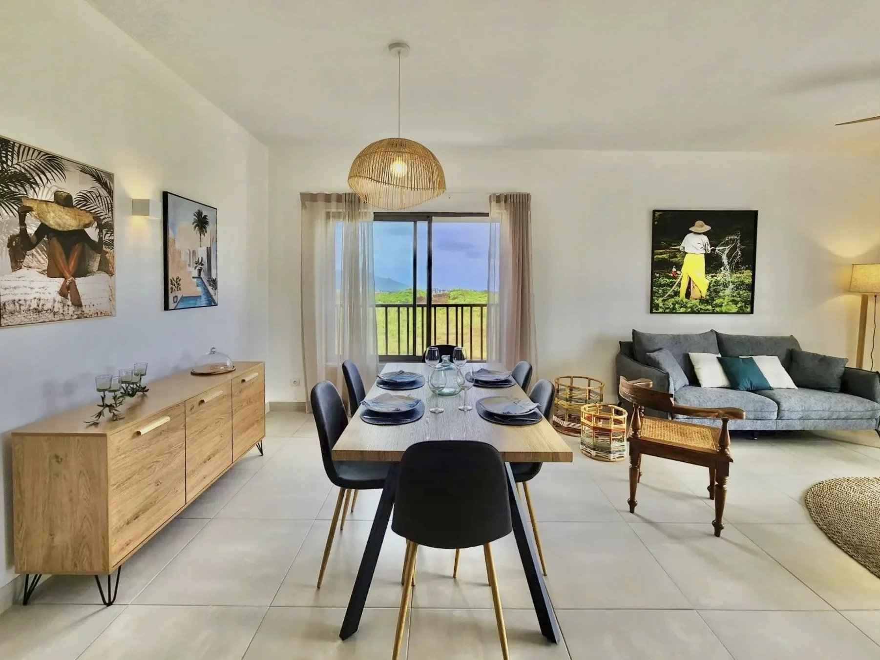 5c5d56c61fe38b77b1cbd35e9b2a6e17 8a86f04550 1802 original - Attribut alt par défaut.