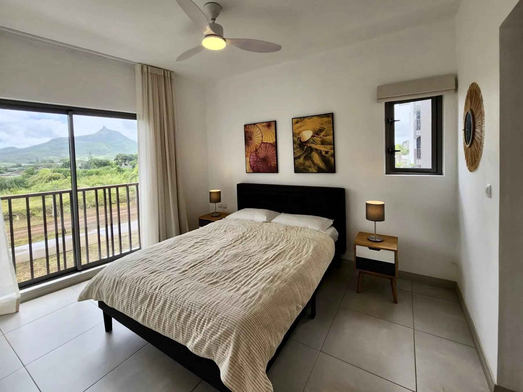 5ef40dafca33b6c8e31709e58ae46cba a483a2a21a 1802 original - Attribut alt par défaut.