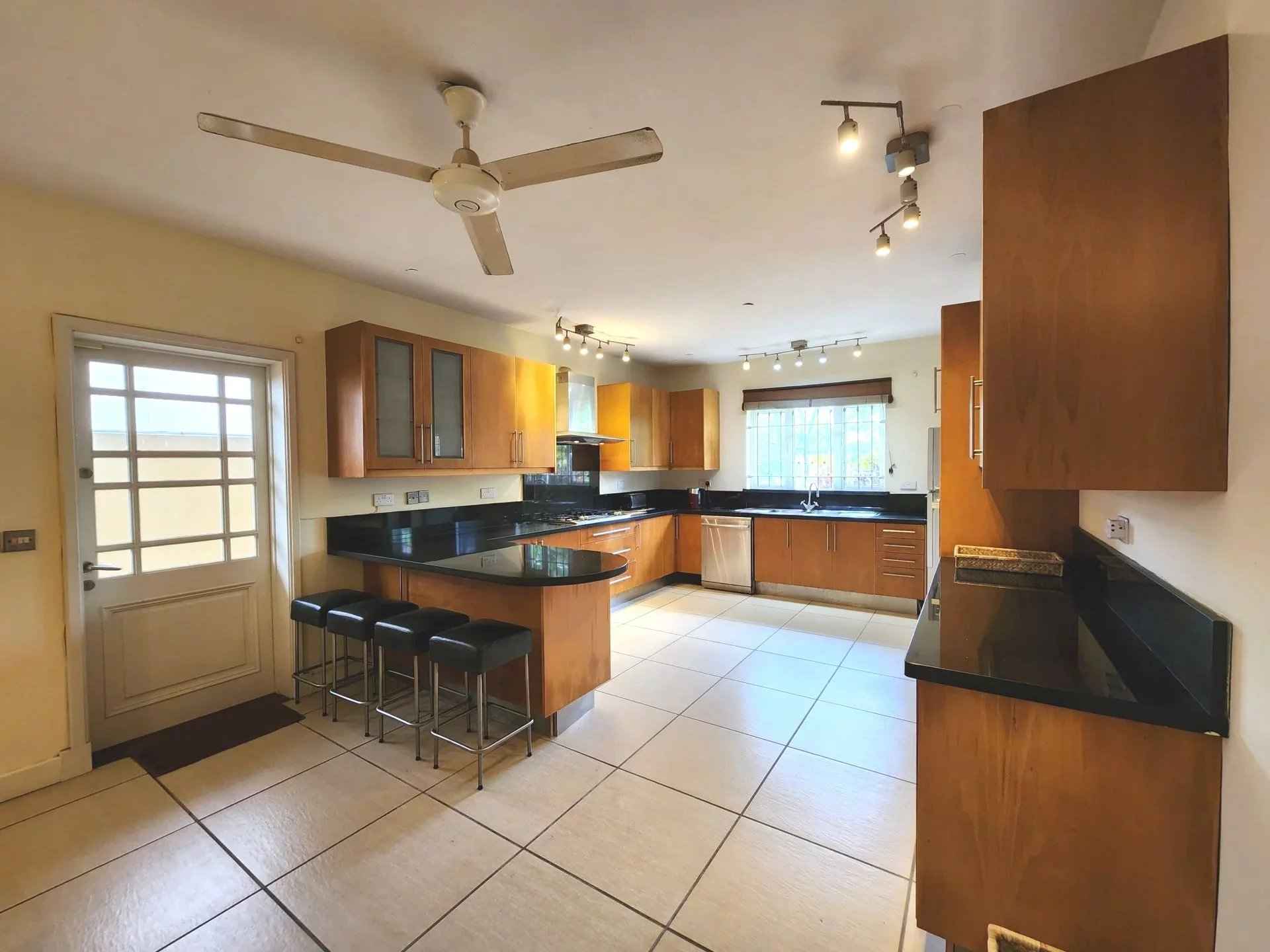 D63e897e4ee806cb6d5aac4966e53480 e63afde4b8 1920 original - Translation missing: en.helpers.application.image_tag.default_alt