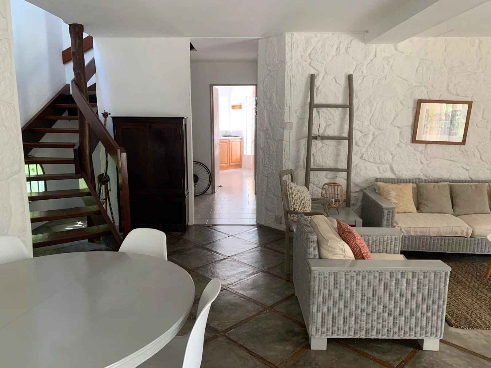 9ae331fed06005e66a0b5d94638dbe64 acd91a9438 1600 original - Attribut alt par défaut.