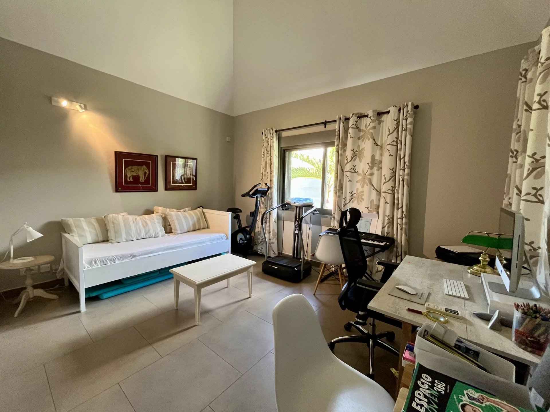 C15d92969b5c5d3c7f4307d5ebe6cb3e e601a1fe51 1920 original - Attribut alt par défaut.