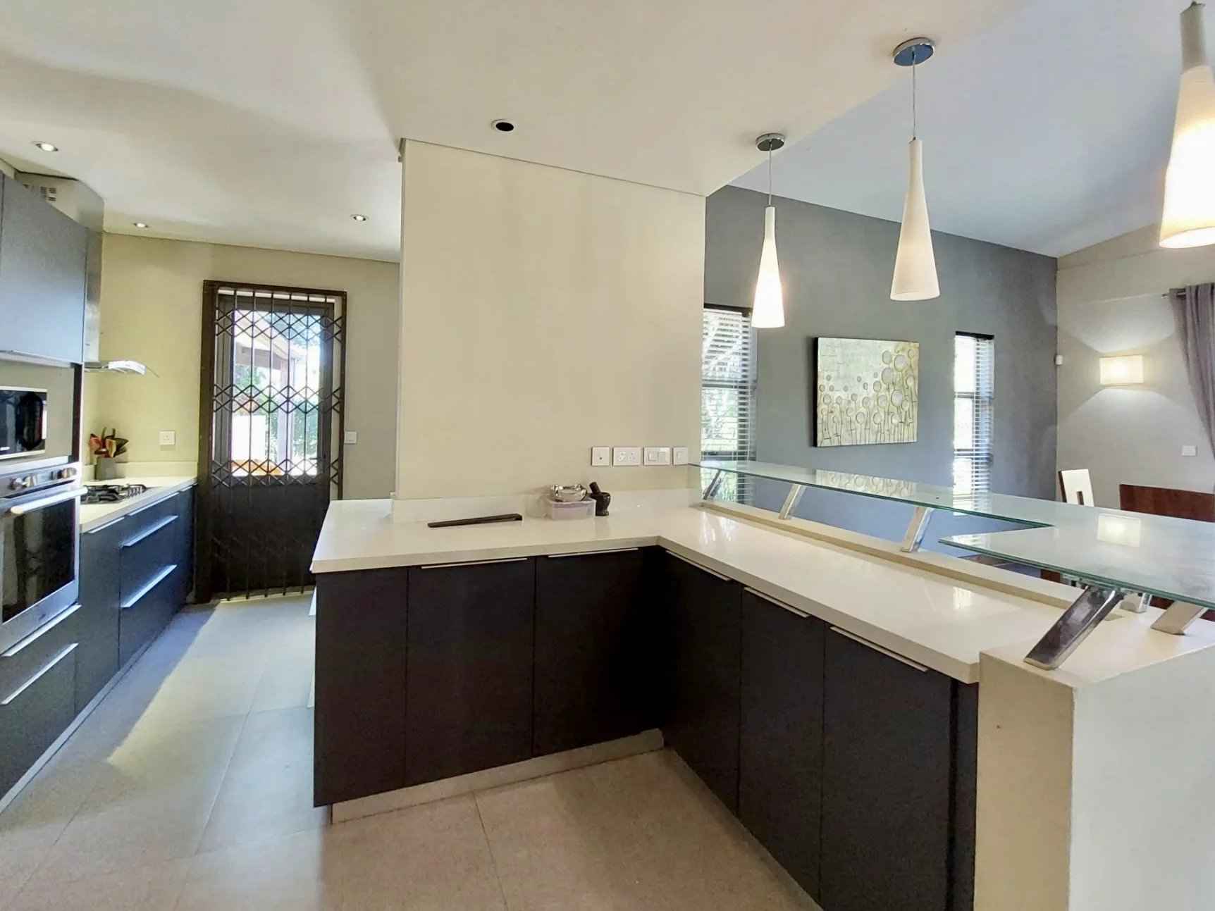 853c582059d3a78d23802a28ba52f1ee ada0b5e9d6 1724 original - Attribut alt par défaut.