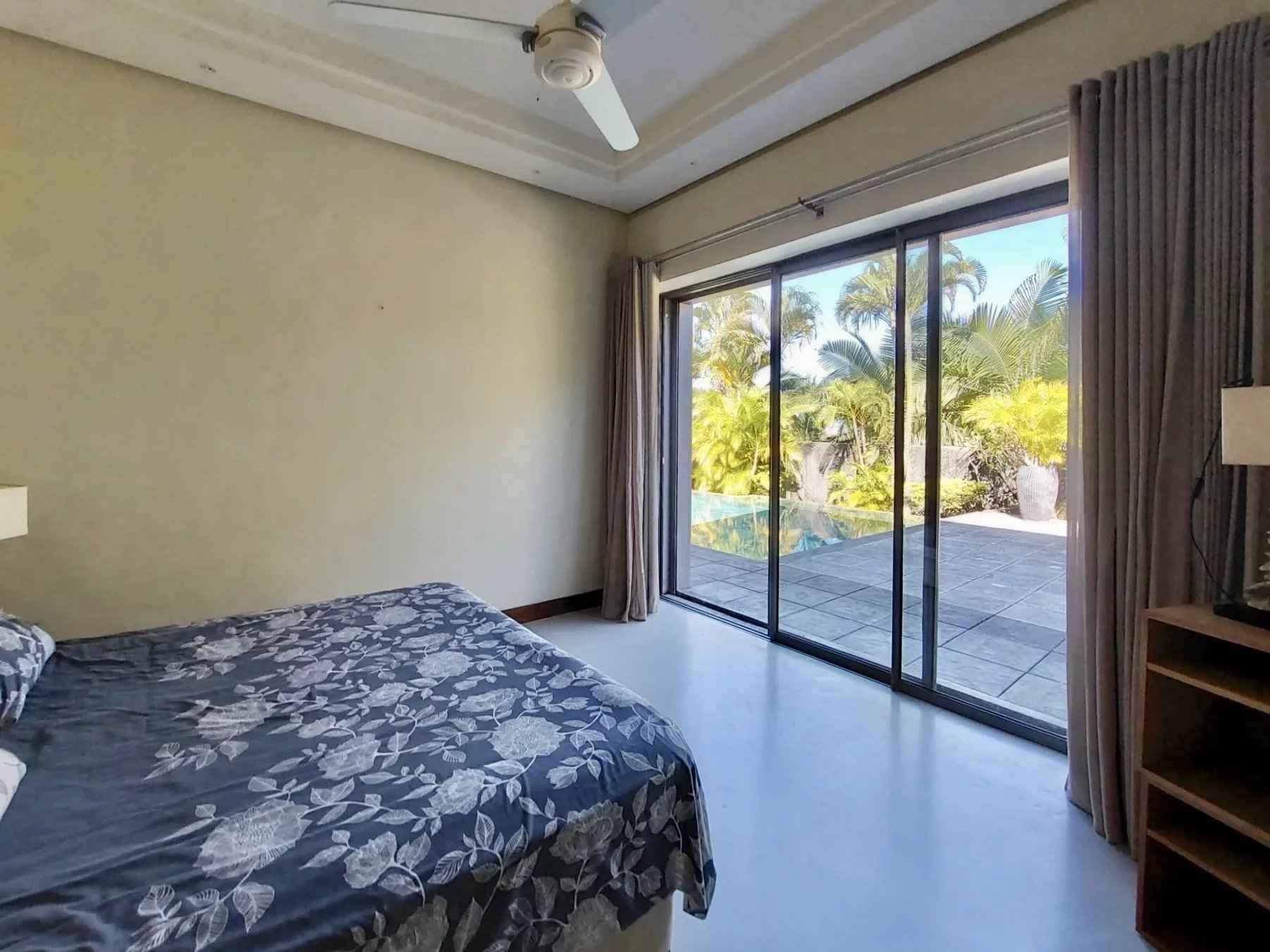 1808976ab316ead4ff59a39c0704a53f 48b7704393 1802 original - Attribut alt par défaut.