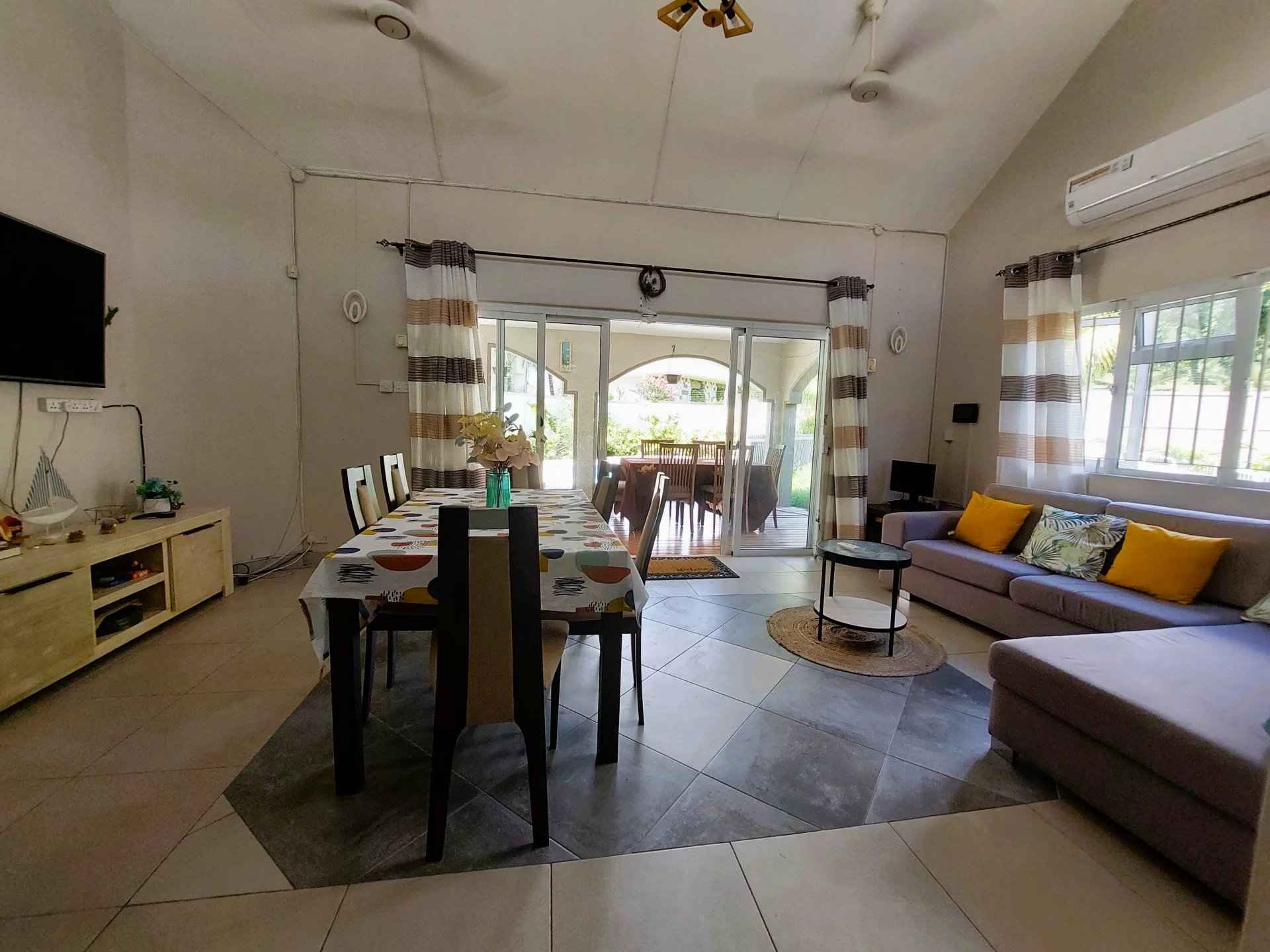 66db8c2ec10d81994e50f4da3f70f0b9 e034656329 1920 original - Attribut alt par défaut.