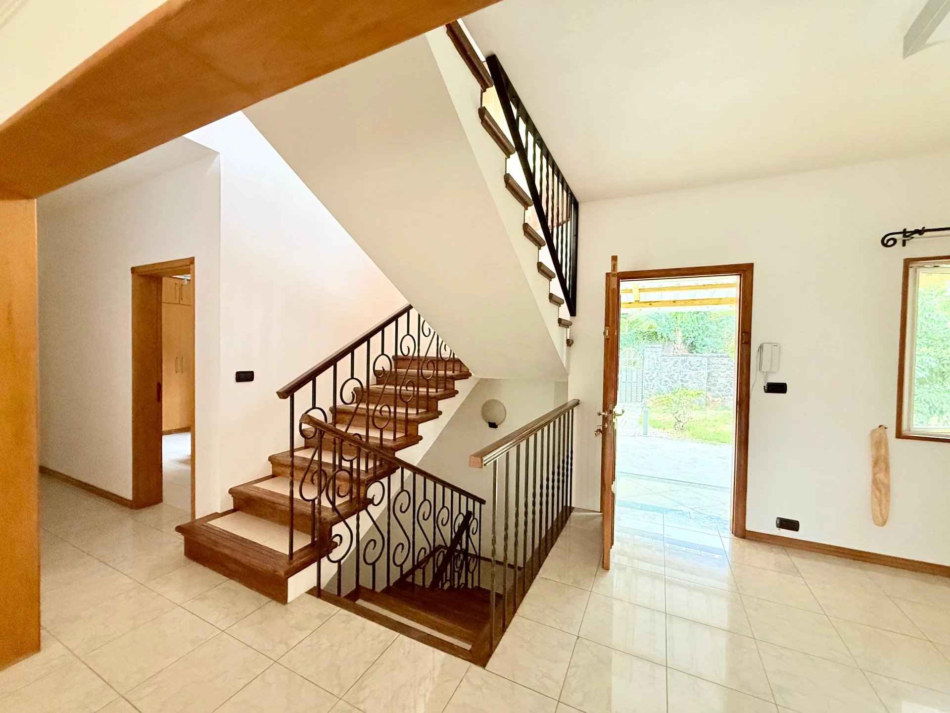 Ab02ba0823d20a7f25f33e4dd35276de ceb1ed3888 1920 original - Attribut alt par défaut.