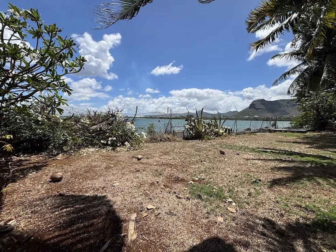 0d5edc6dd65eb111e57342b05981f15d dd1af8a163 1068 original - Attribut alt par défaut.