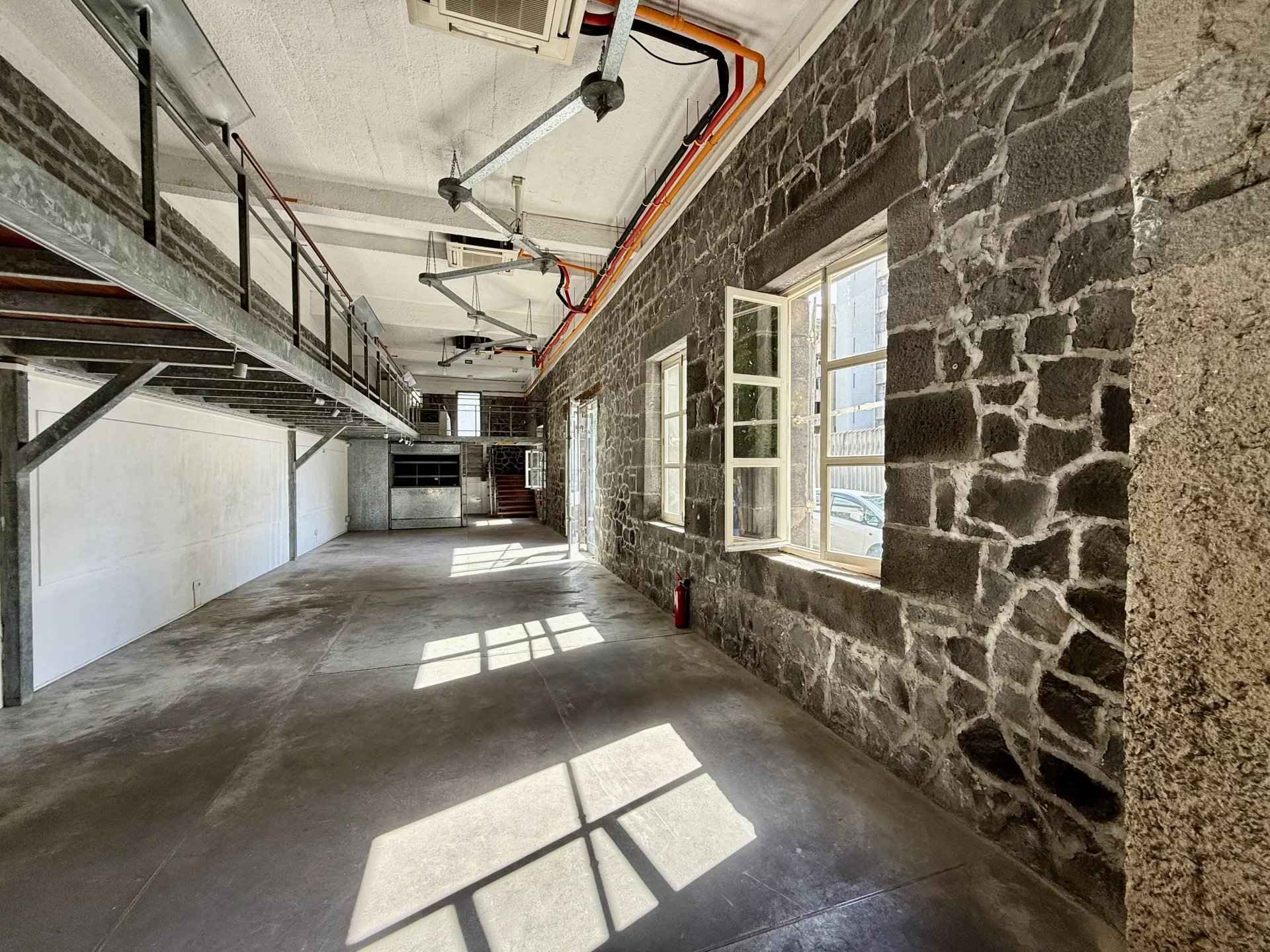 21f6a777ec7035bf7374c0ce71f86168 115148993b 1920 original - Attribut alt par défaut.