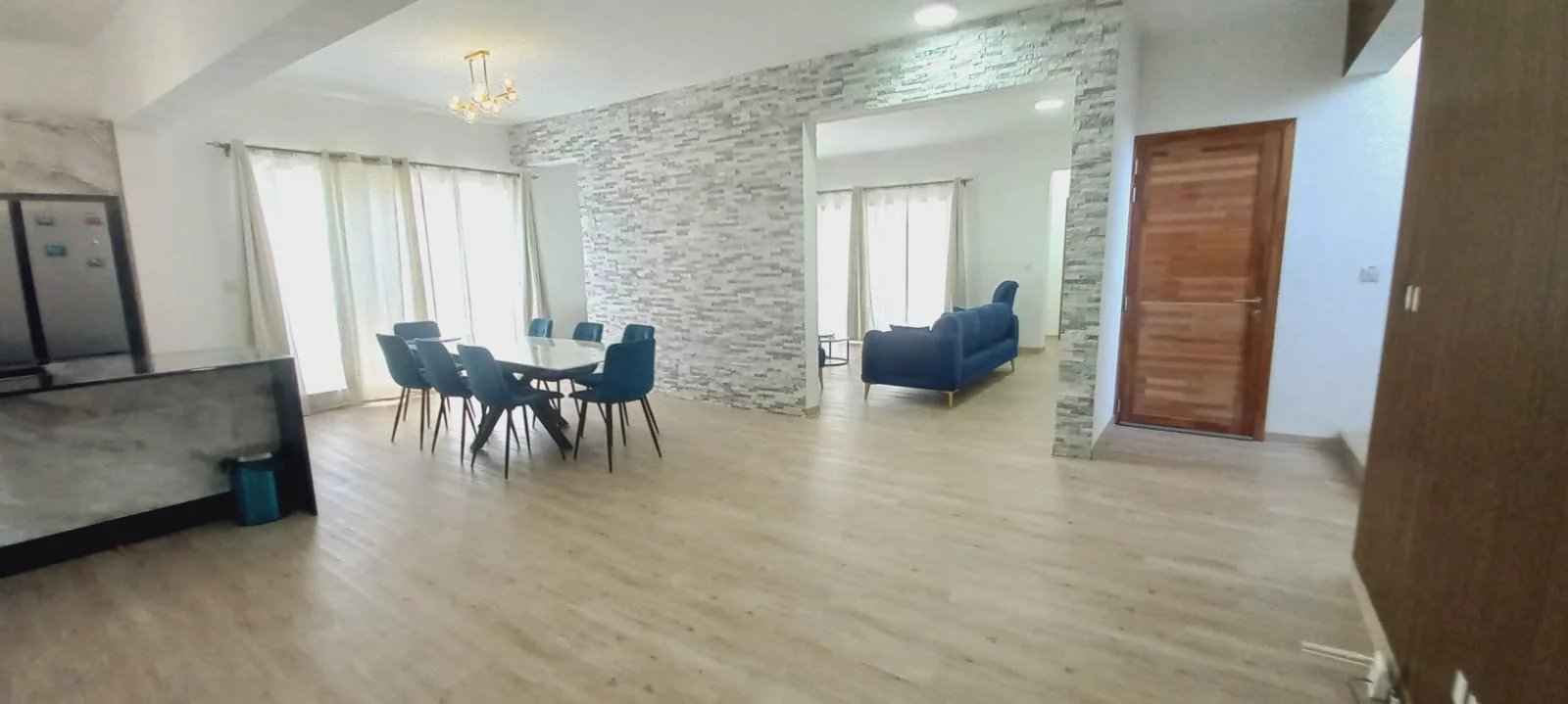 96d4846d081efeb9722bd199f956f415 0871990e16 1600 original - Attribut alt par défaut.