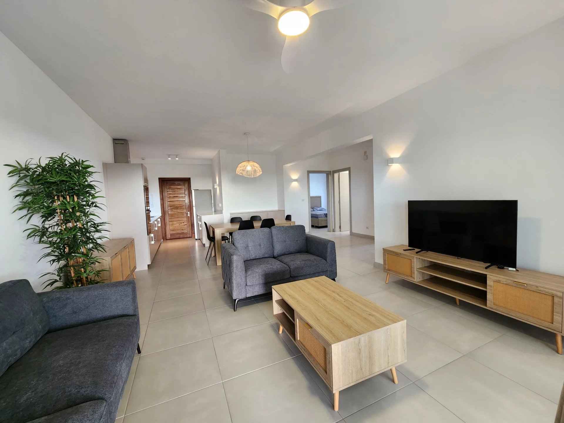 2e5b439da73bbe07f373228fc23aeb8a e1e571e0fc 1920 original - Translation missing: en.helpers.application.image_tag.default_alt