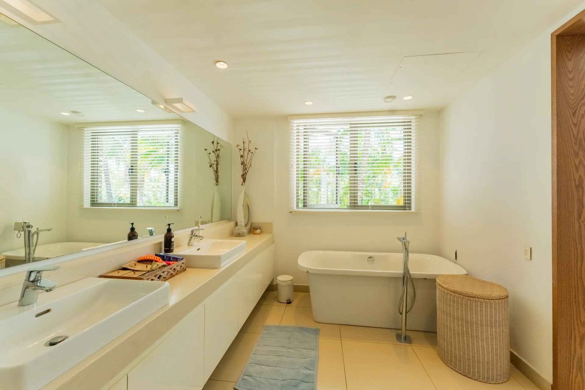 65f6531eacca43d3c9fb94642c24b37c c8495051de 1920 original - Translation missing: en.helpers.application.image_tag.default_alt