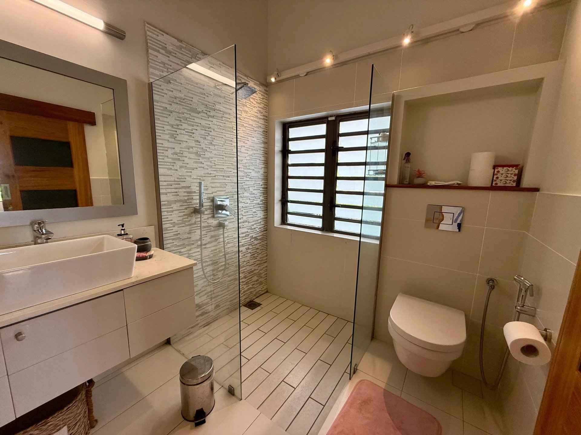 9e33c49e571f48ec1e74b13f2da96246 ace50513d7 1920 original - Attribut alt par défaut.