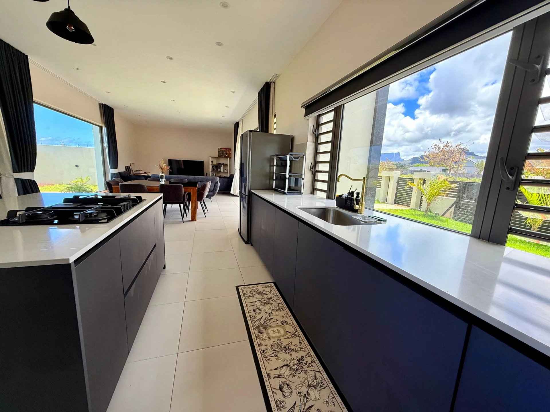 995a74511fb9f53c9a71b6939e524d2f f741c0d236 1920 original - Attribut alt par défaut.