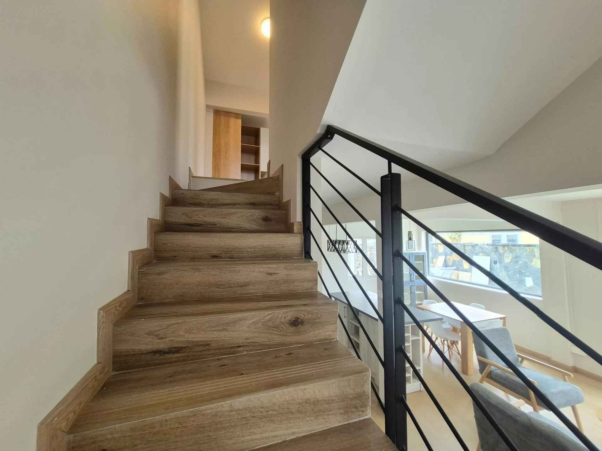 Edb369894c5958fe9dcb117cbcb9b7dc f55b478b4d 1920 original - Attribut alt par défaut.