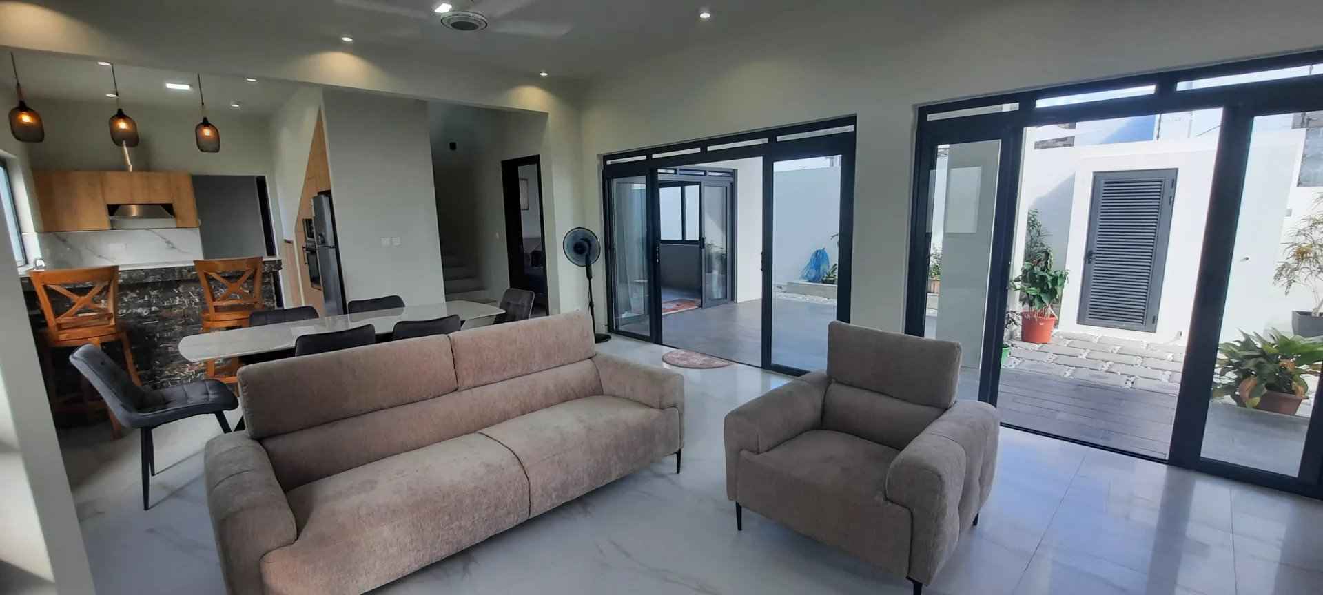 729007e0cd04c375c4274f7f35eb24eb fc75caec05 1920 original - Attribut alt par défaut.