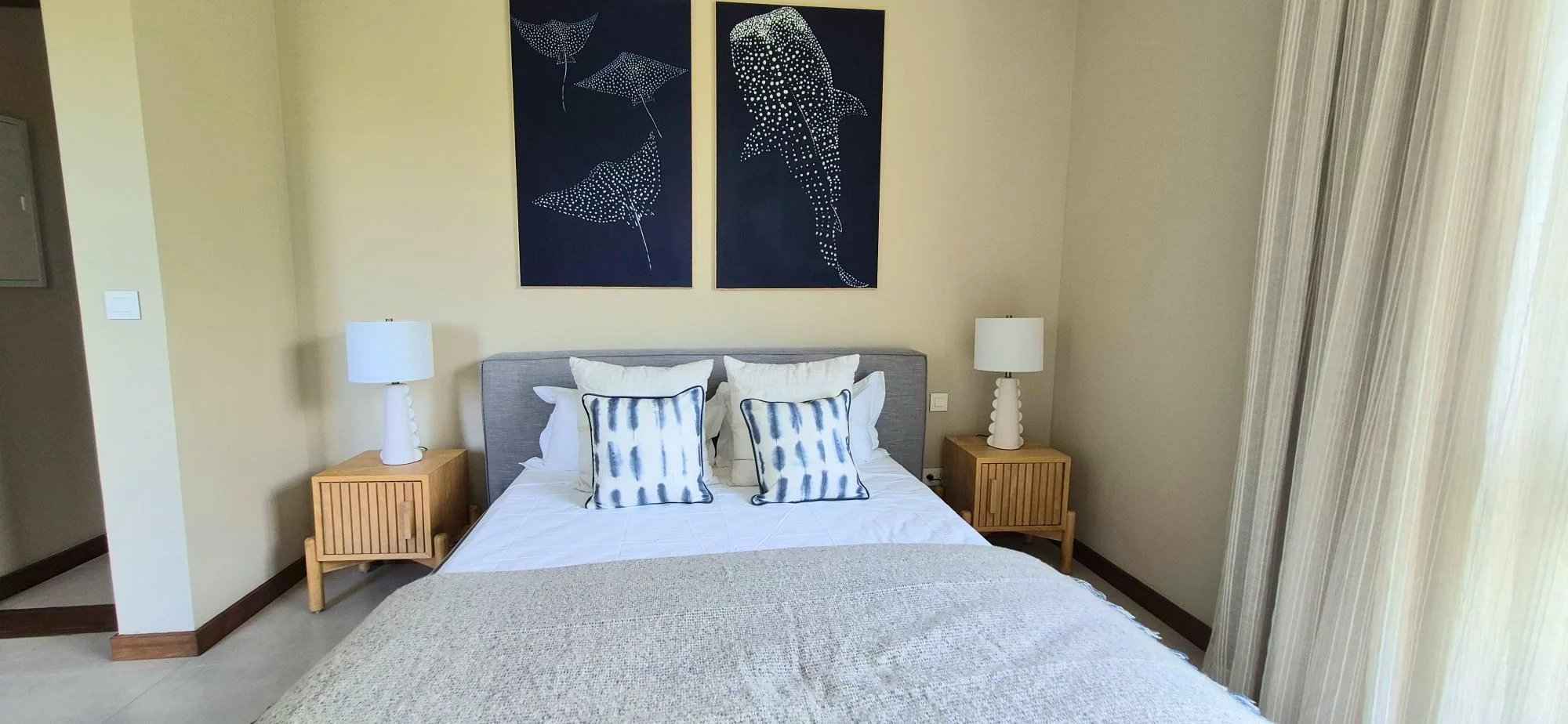 7fd8c9051a9a5b3942a706162a475083 031e929305 2000 original - Attribut alt par défaut.