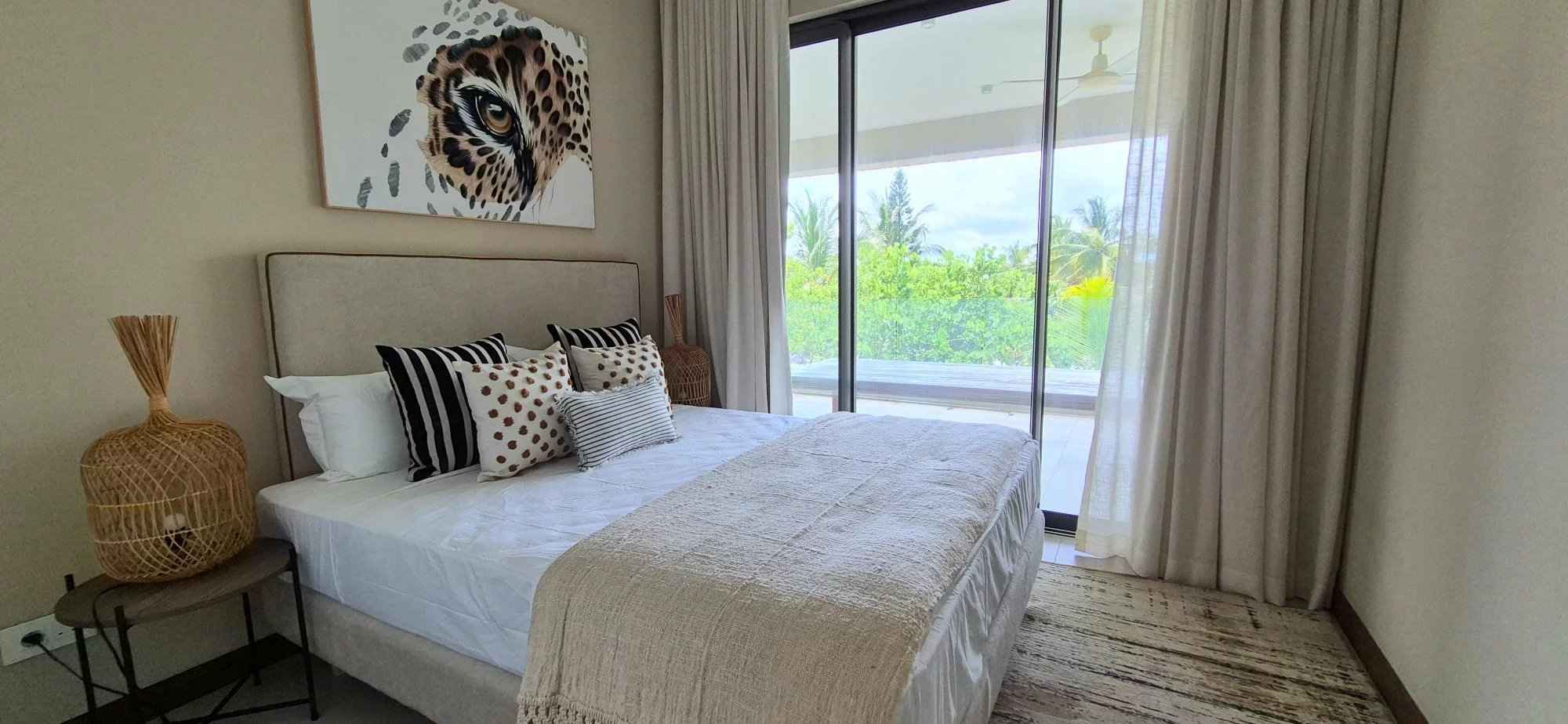 C2d8d67917e81182a57af37331b435bf 7e9125834f 2000 original - Attribut alt par défaut.