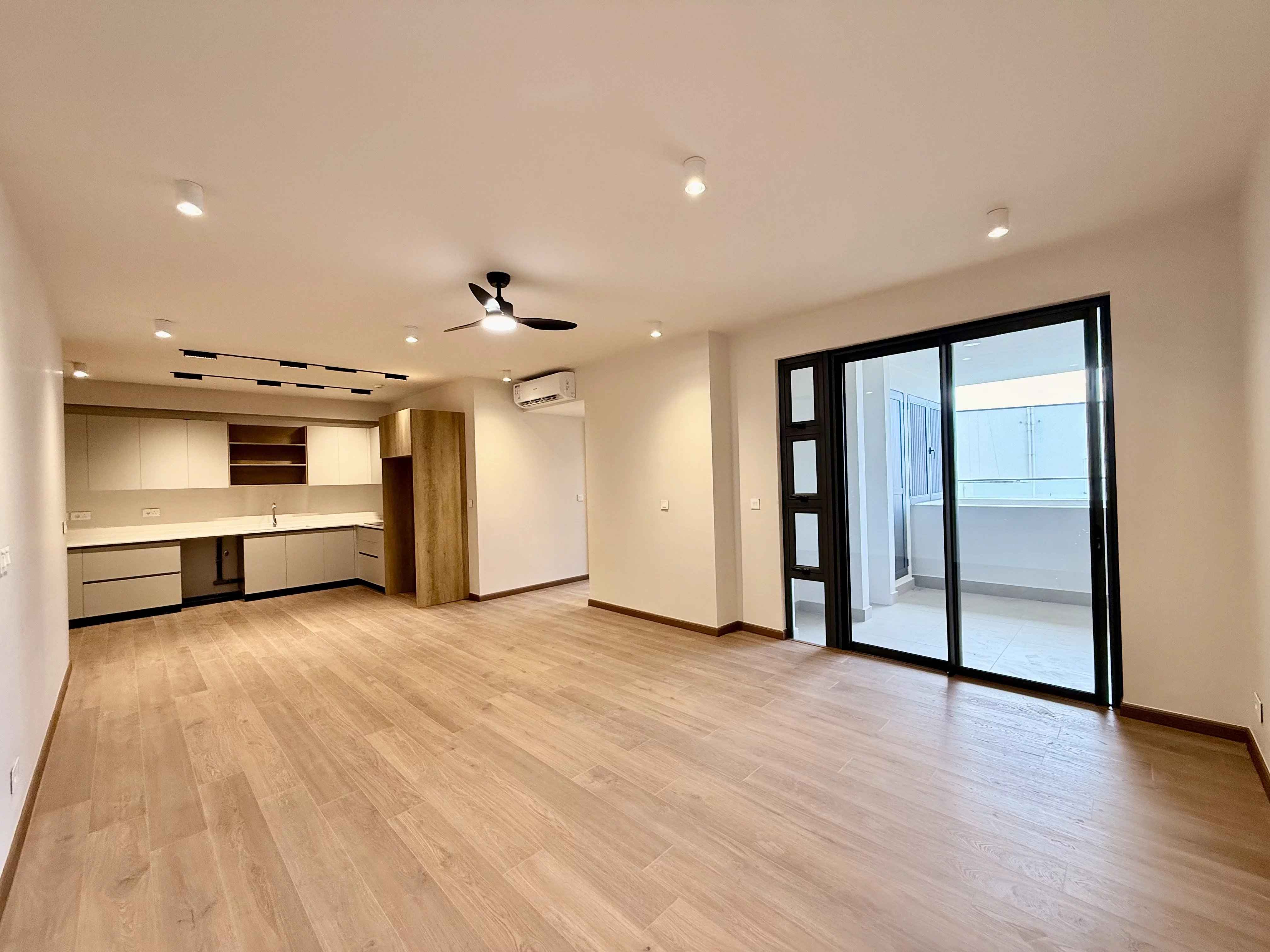 Bf313c9e81072ba3e81bd8ca9fa371c4 c7c996ccbc 4032 original - Translation missing: en.helpers.application.image_tag.default_alt