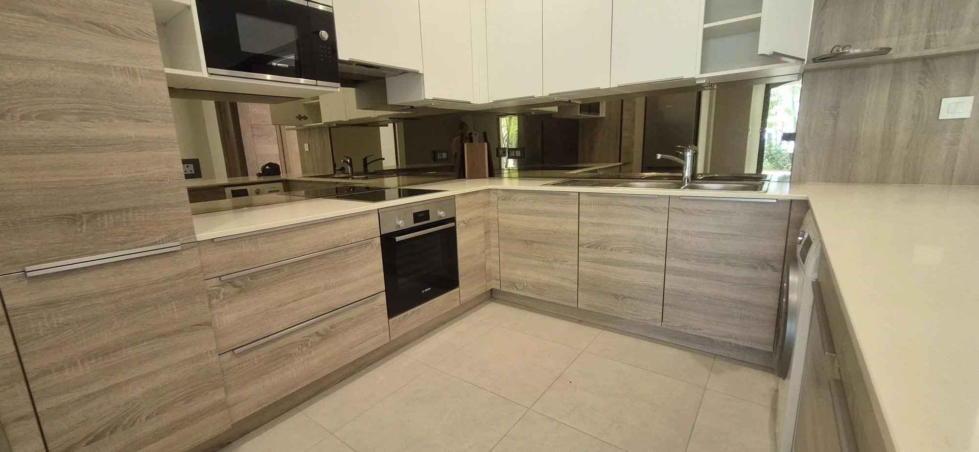 C43c25d62d7b52a0f872686fe585dcd3 60b4f5cef2 2000 original - Attribut alt par défaut.