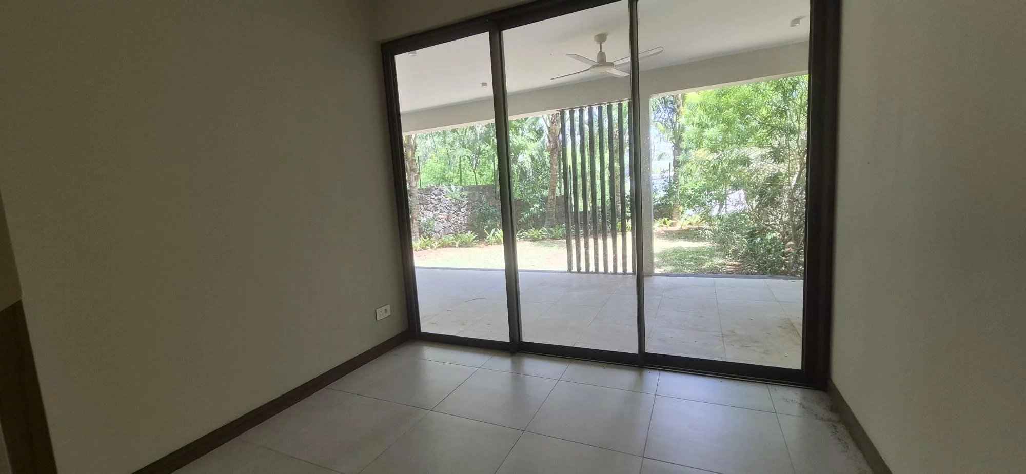 A5ad522f7c157d1dbb197b8d70a1d940 3ed6c6b97f 2000 original - Attribut alt par défaut.