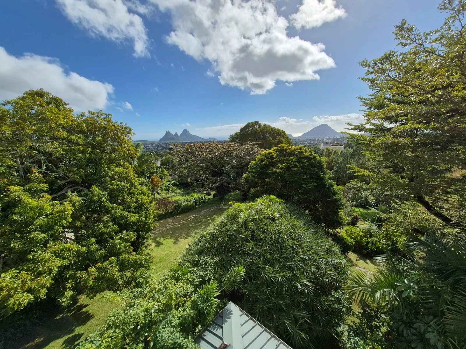 83f8b7e61d14c69dcc059ba270886cec 145b586740 1600 original - Attribut alt par défaut.