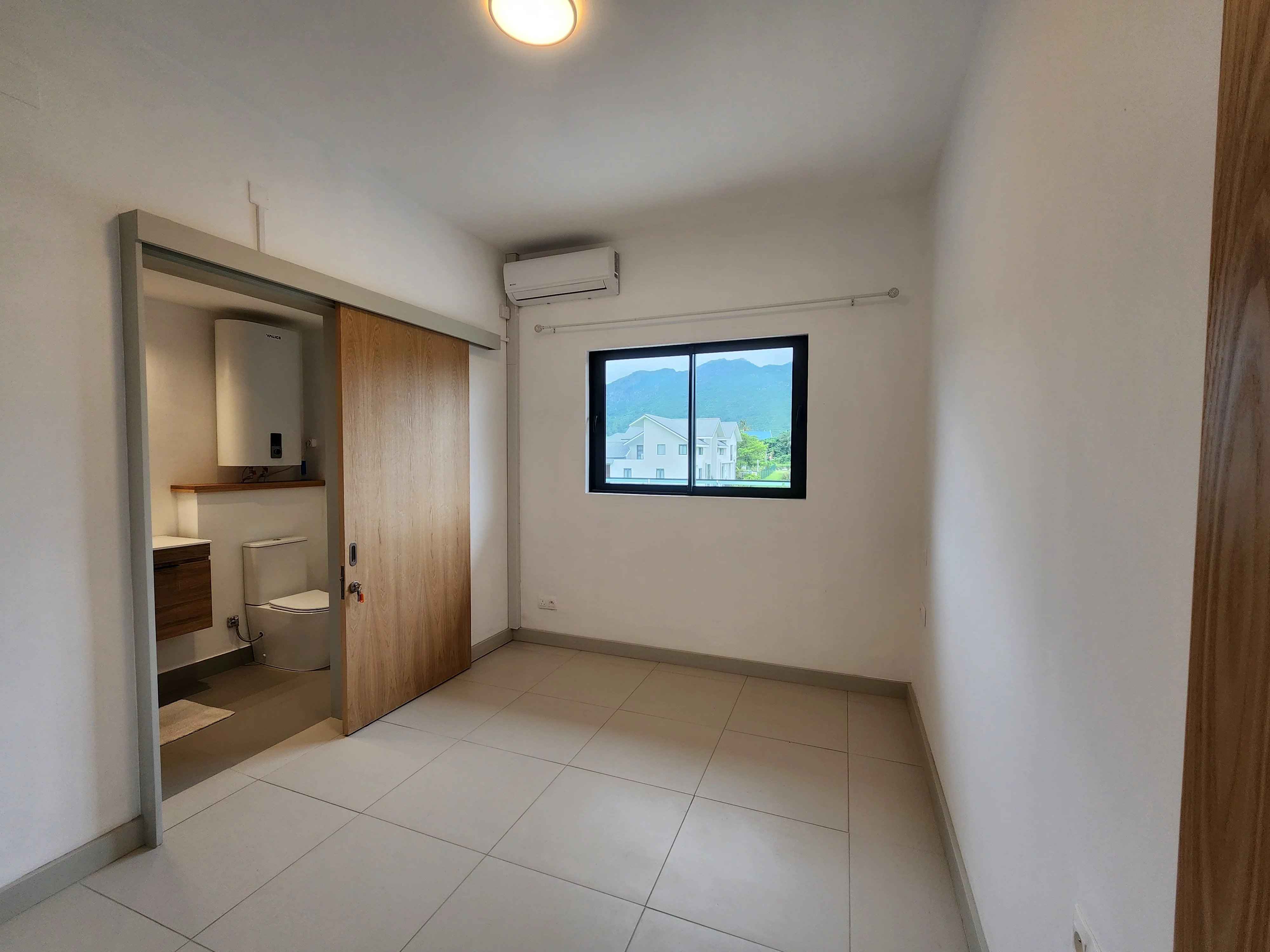 3fe5b03f3a3133e2033f9afd286abedc 3f28e95eb4 4000 original - Attribut alt par défaut.