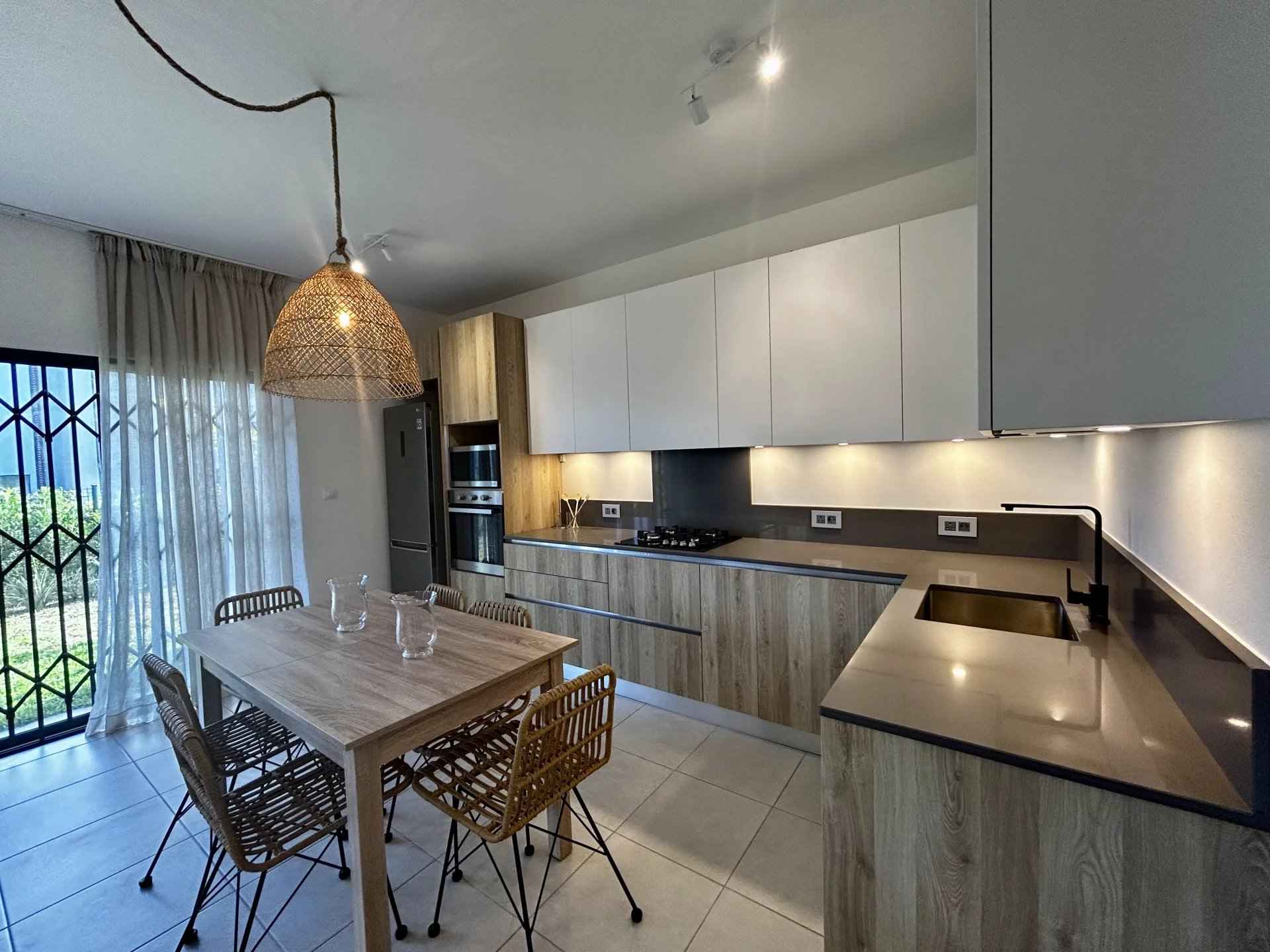 Dc18b1c2e94d76843748a08a692e1dae 7284e705e5 1920 original - Attribut alt par défaut.