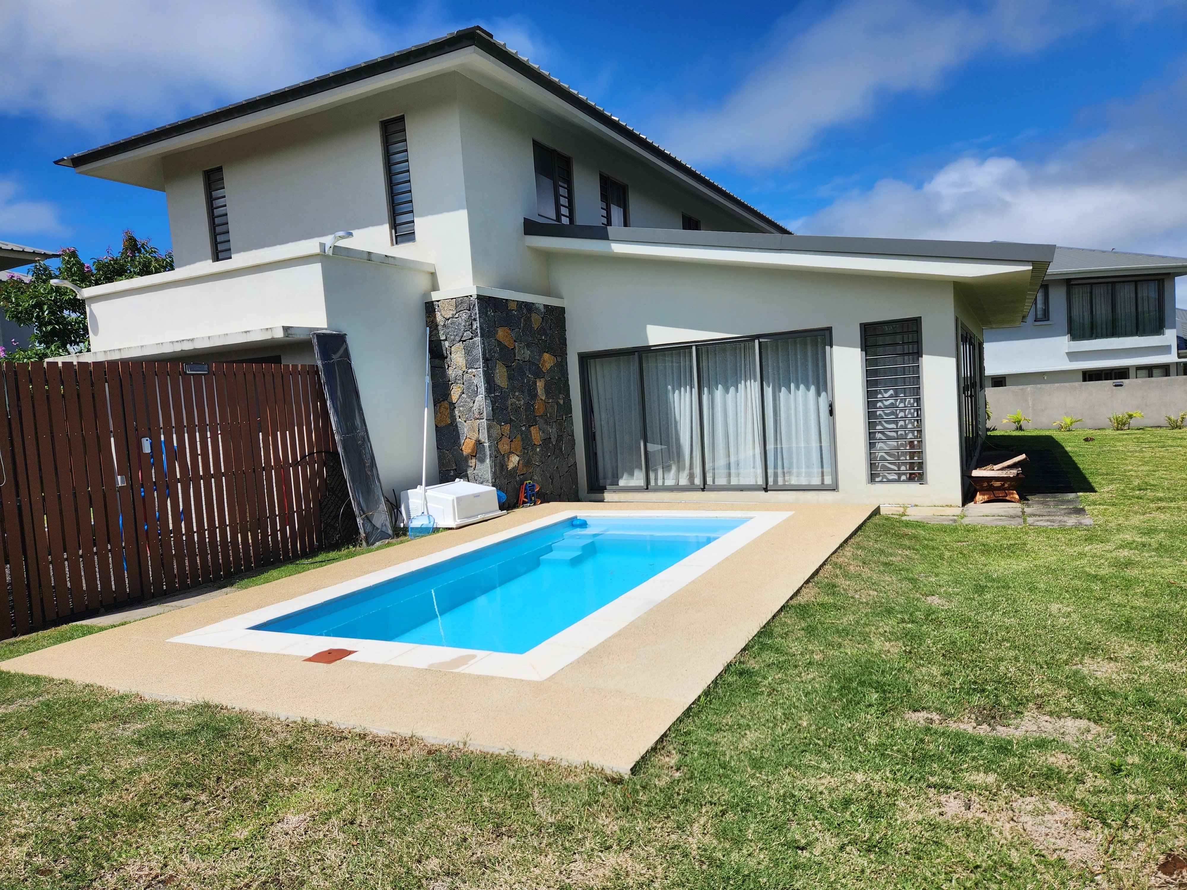 C0b18ea6e9f473529942b038ff43c576 609f299f42 4000 original - Attribut alt par défaut.