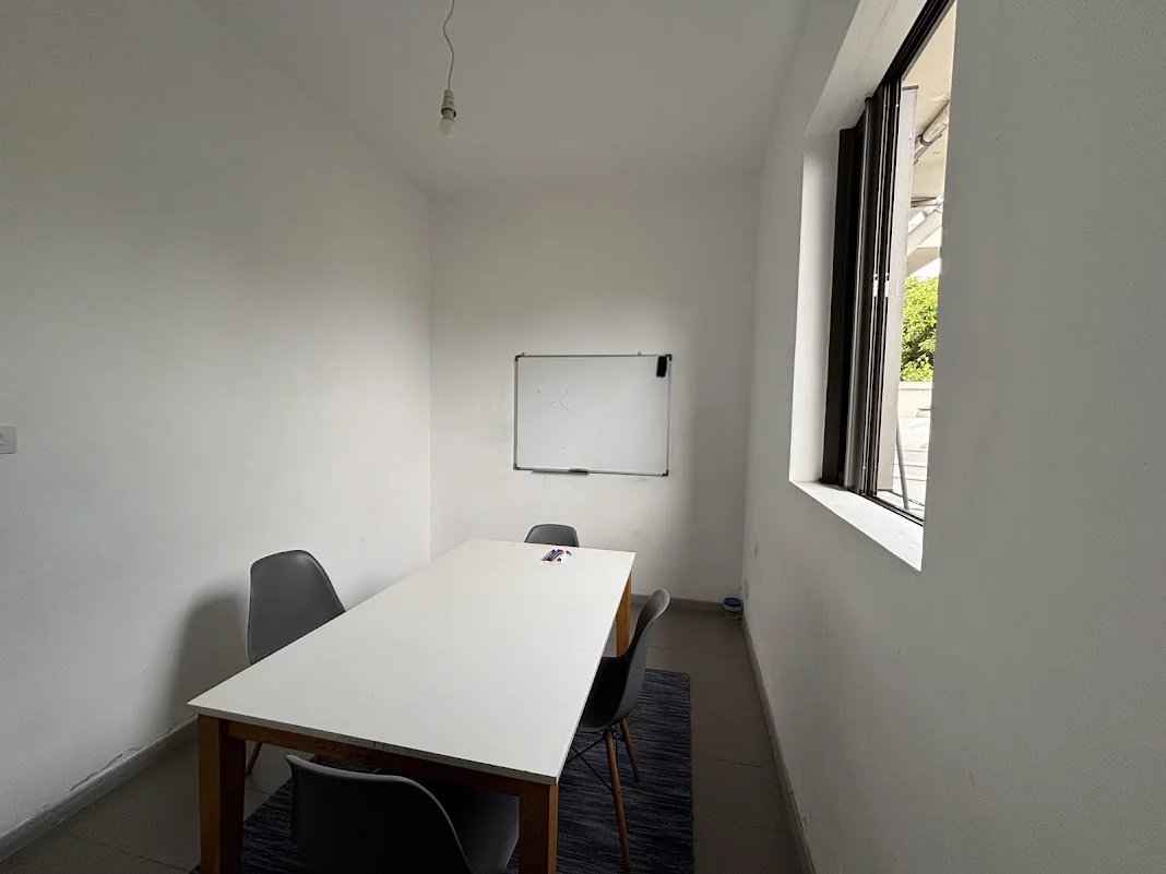 3e79c43481663b090fc2d6eedc8c0eaf b906fad2a1 1068 original - Attribut alt par défaut.