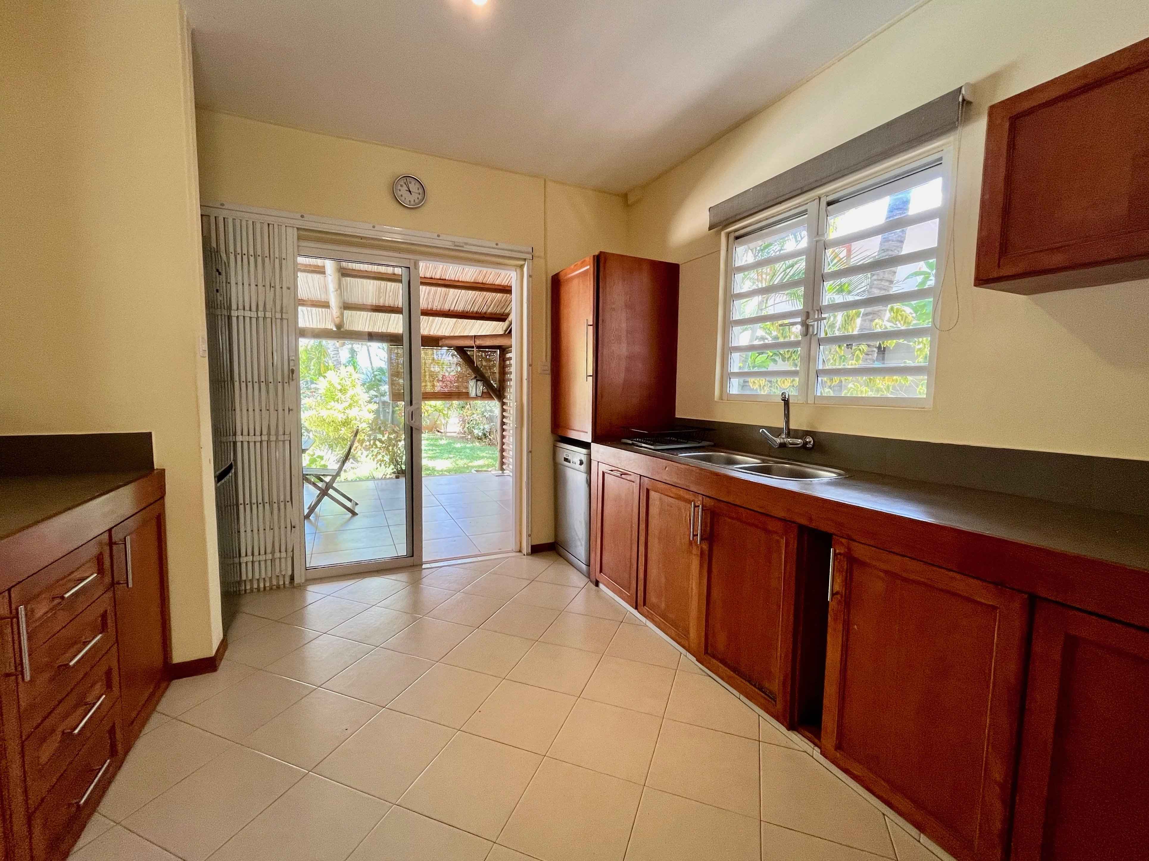 0fa4e60a369d162aa7fe5e86149ff41a ac7c5e6ee9 3859 original - Attribut alt par défaut.