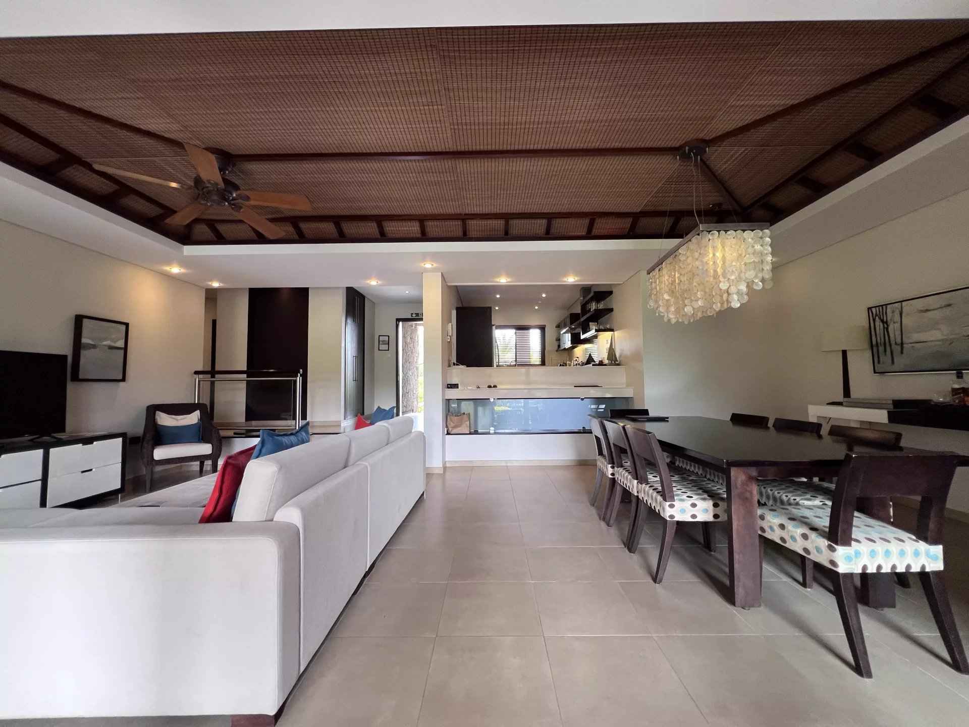 0137779b852979eb7d2a44617530a349 07429f4e0c 1920 original - Attribut alt par défaut.