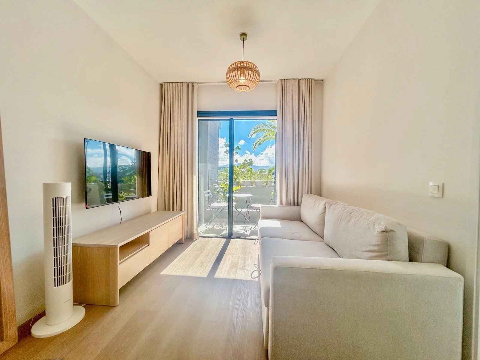 3fd6cae77e7cef0b96a1bf09d78359a8 53cbe0d628 1600 original - Translation missing: en.helpers.application.image_tag.default_alt