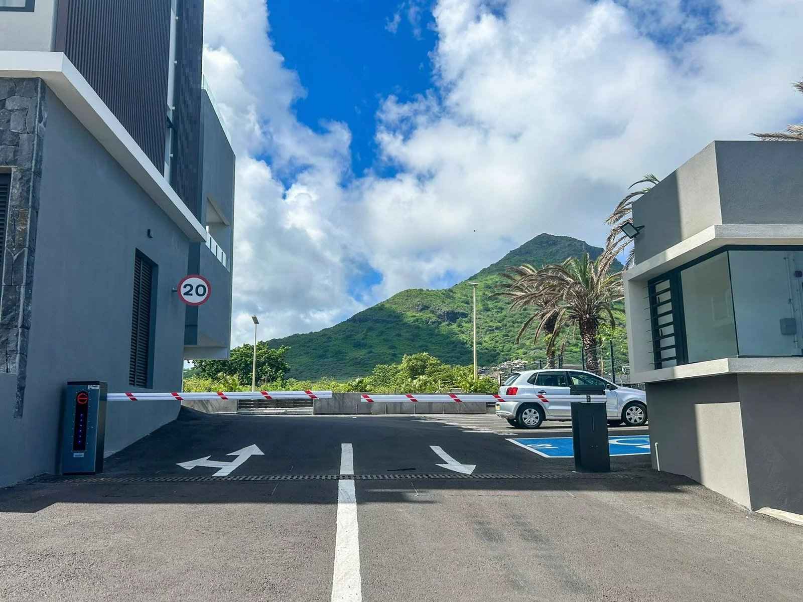 B4509f8cdddddeb6902285032d6a6d6d 7aa422406f 1600 original - Translation missing: en.helpers.application.image_tag.default_alt