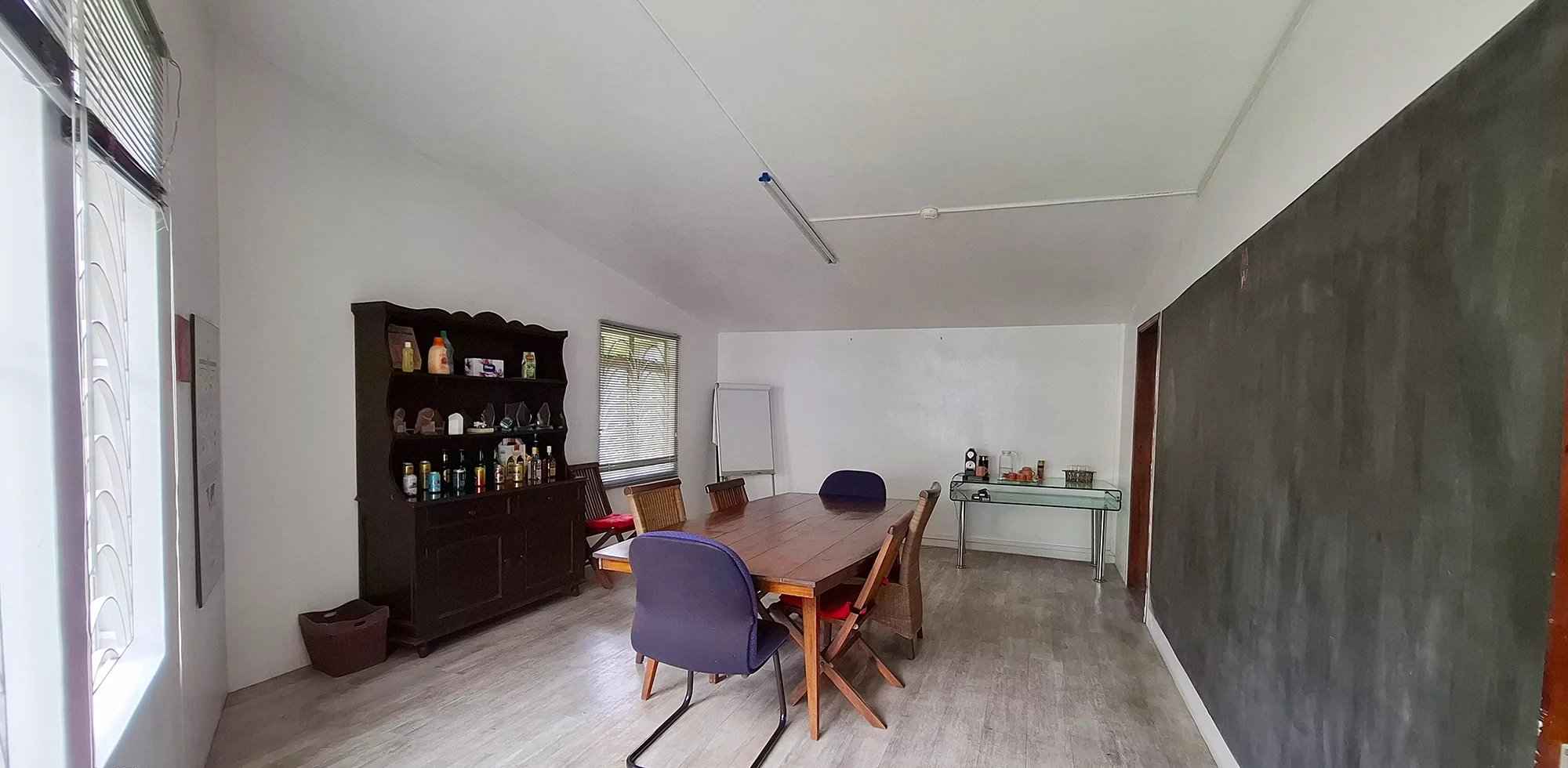 07dc749093ab8eeb02c0713bc36b463f 44d75758b6 2000 original - Attribut alt par défaut.