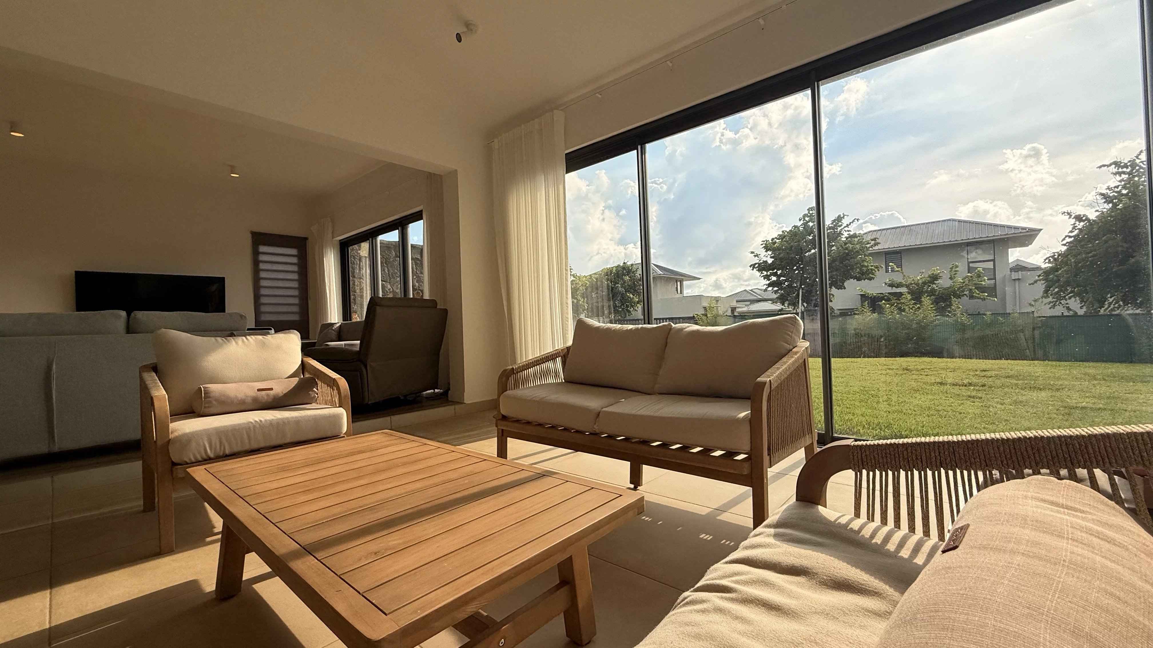 F6f37894ce00cfd97e9996090da0ad3a e8170b2237 4032 original - Attribut alt par défaut.