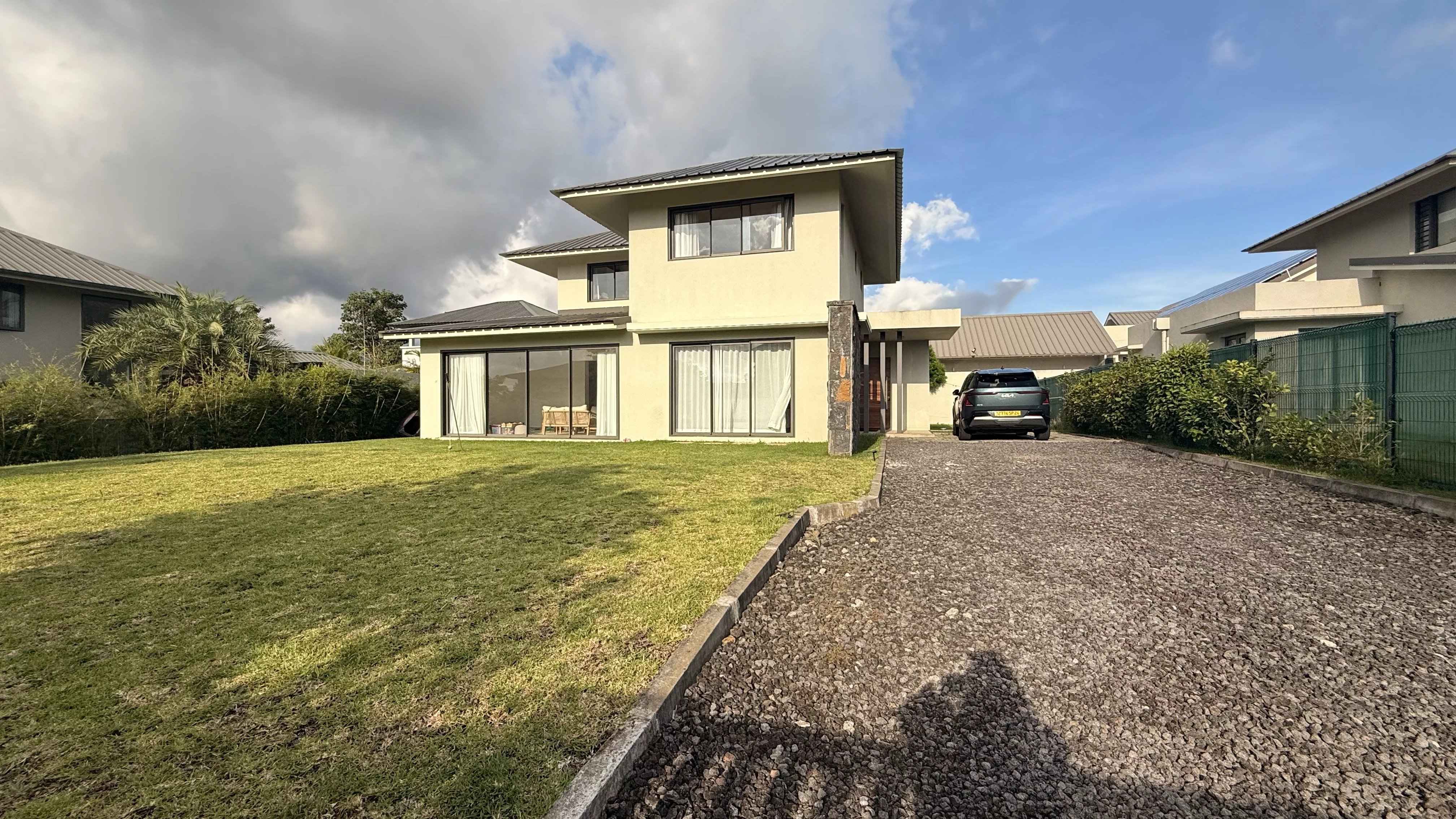 F6007e5a41bab332d9562df001dd7846 a8203b2d39 4032 original - Attribut alt par défaut.