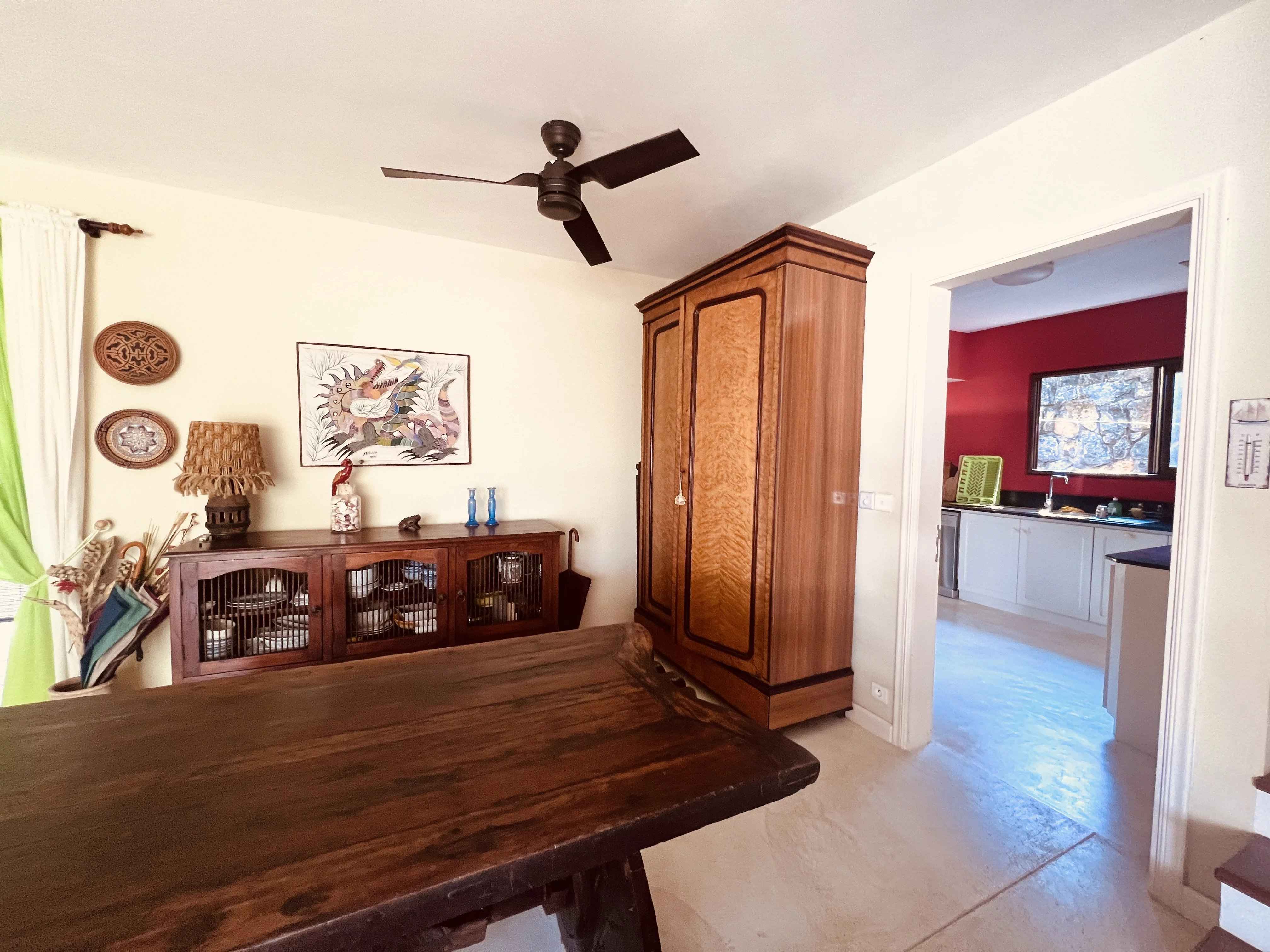 F200b38167264a251a0854fc1e6f9dea c1336d6bbd 4032 original - Attribut alt par défaut.