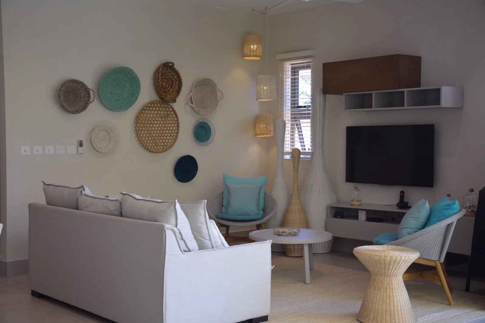 25ac97efcbe8eafe3c3f738b9f564d1f d5580c882f 1600 original - Attribut alt par défaut.