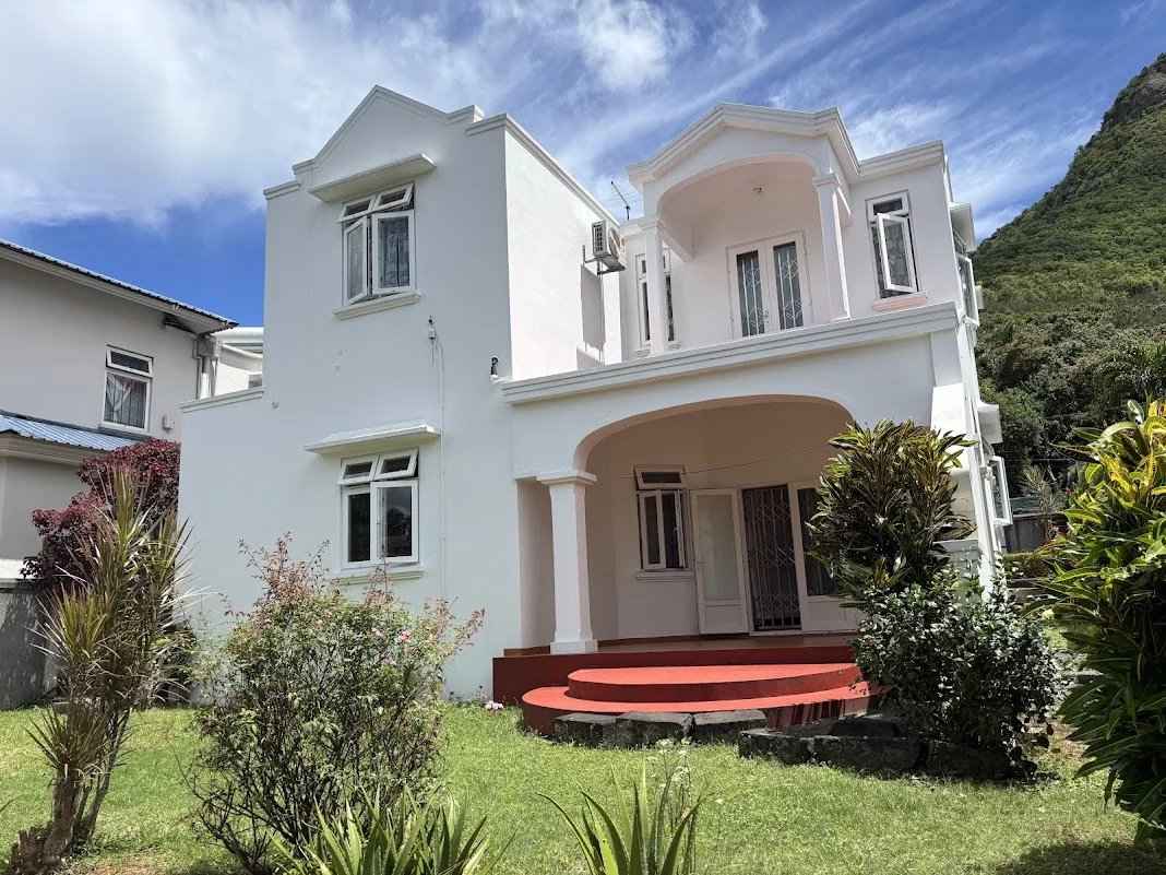 8e89f945f89854f75e3cfbfe83ad3af0 90b034ad40 1068 original - Attribut alt par défaut.