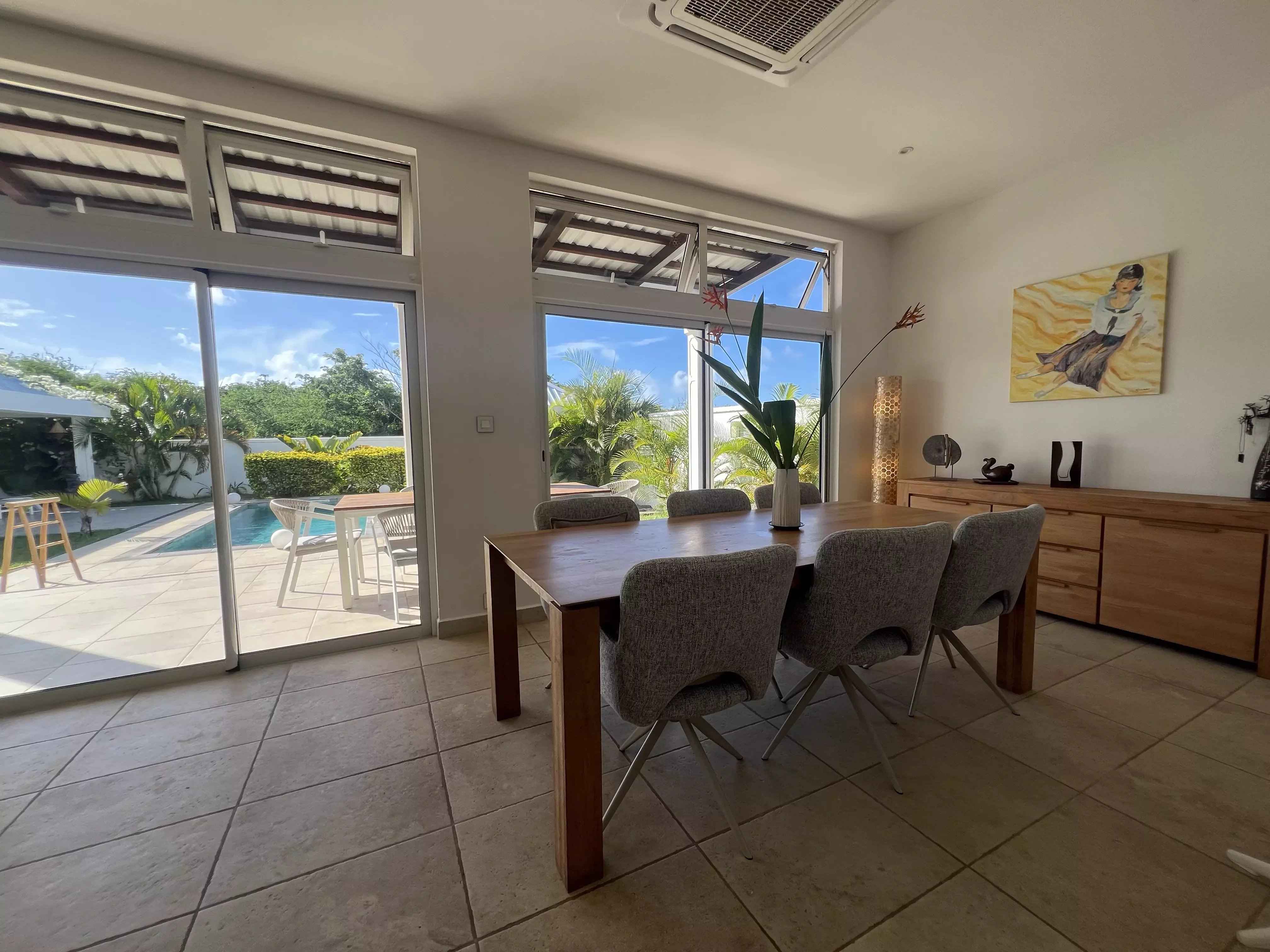 A952b6e56168904d72fbfe9a5c29daca 5bf9524d81 4032 original - Attribut alt par défaut.