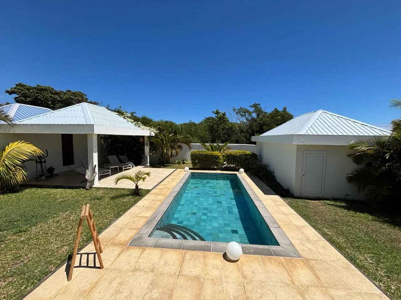 Ced9d5d59eed980343b37dbda72c6ee5 fb59bce3a3 1280 original - Attribut alt par défaut.