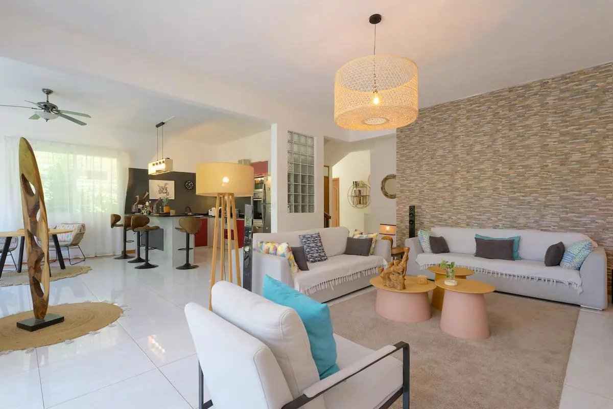 7dc09e1b93d569ff1fe75df1239791e1 b5c1f1a09e 1200 original - Attribut alt par défaut.