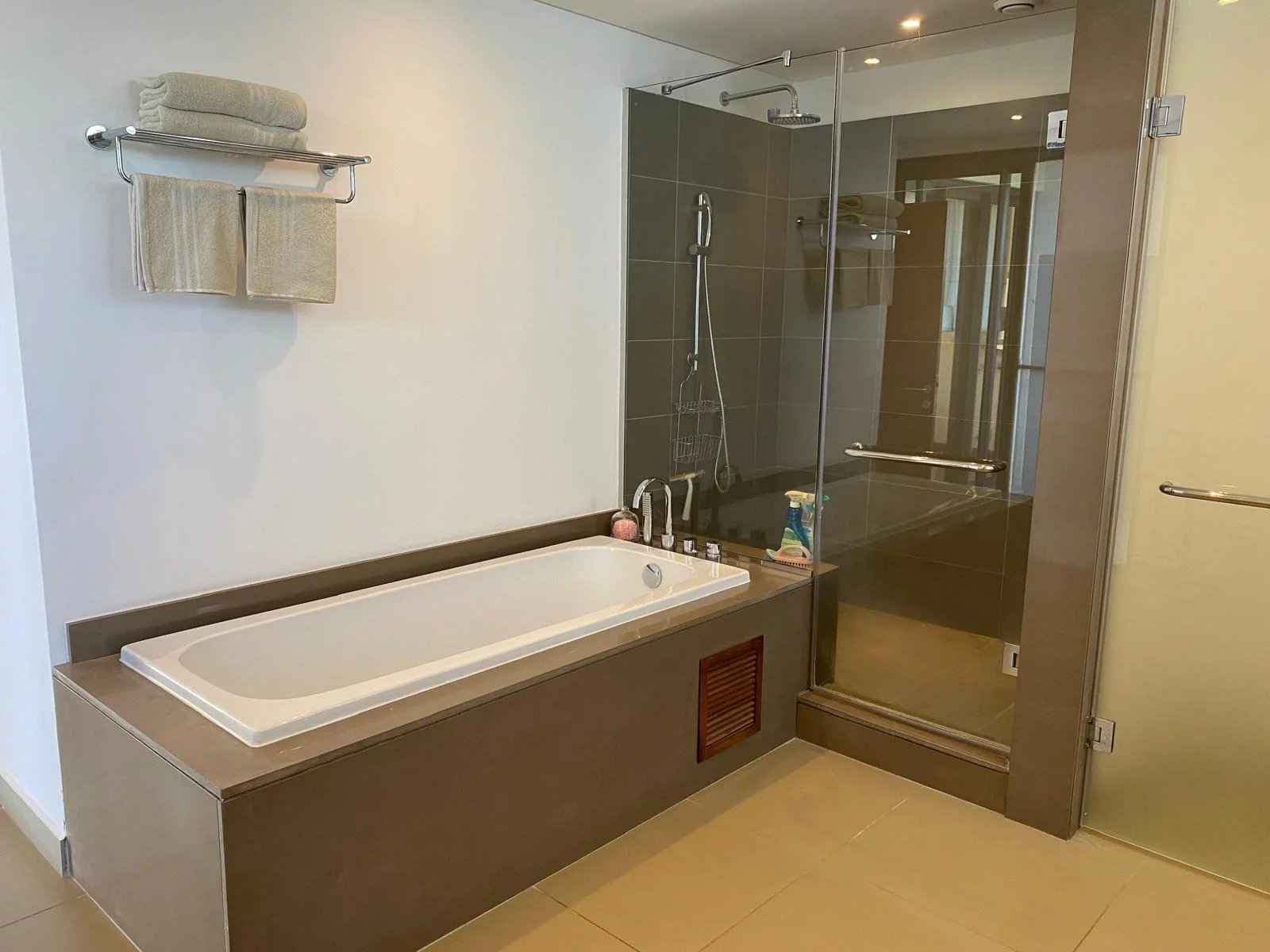 23b15ab593807a240e8ea36d571cd6e5 e09213e8ea 1600 original - Translation missing: en.helpers.application.image_tag.default_alt