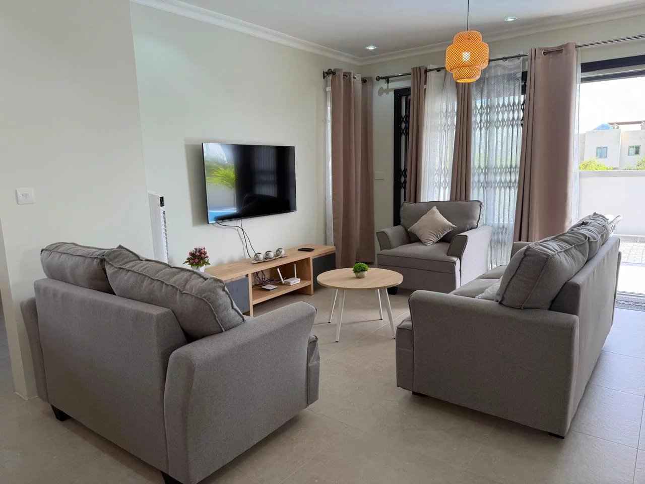 Ee1c3609d0f56dbcd52c07e3d9100661 e142109fbd 1280 original - Attribut alt par défaut.