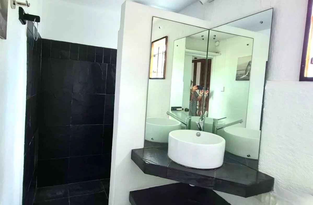 1832c9fd1ec1c832a4ee9ce5f9a970b2 411e515f5d 1198 original - Attribut alt par défaut.