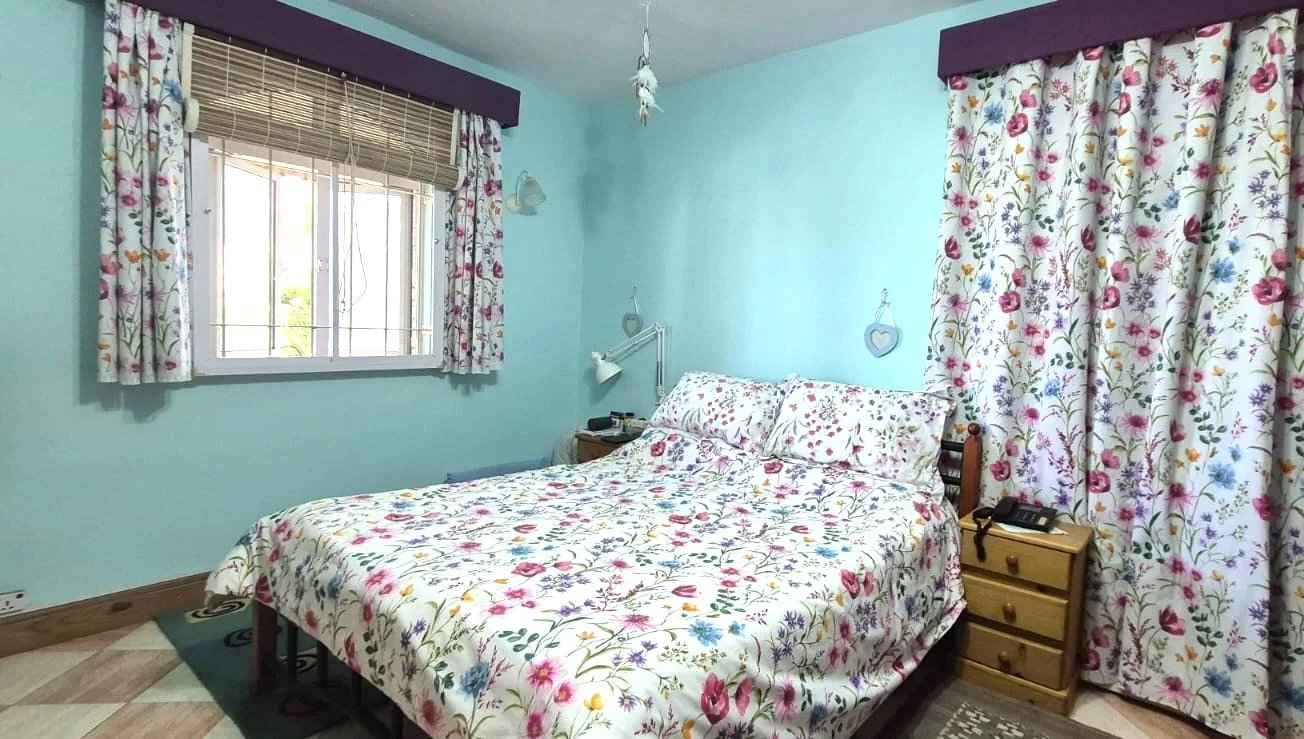 425328aa57c63320068e129fb96e8fac 33dce90acd 1304 original - Attribut alt par défaut.